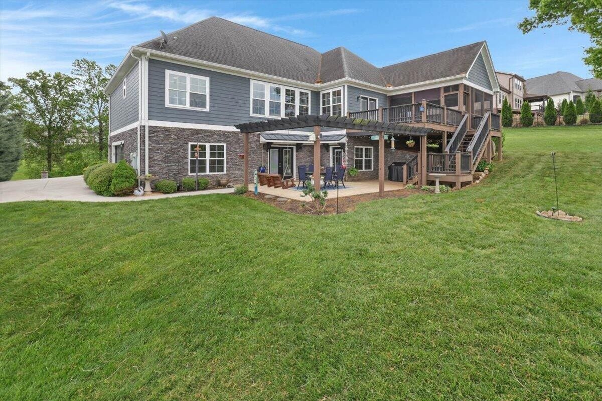 6201 Breezy Hollow Lane, Harrison, TN 37341 6201 Breezy Hollow Lane, Harrison, TN 37341