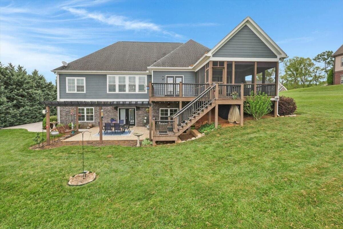 6201 Breezy Hollow Lane, Harrison, TN 37341 6201 Breezy Hollow Lane, Harrison, TN 37341