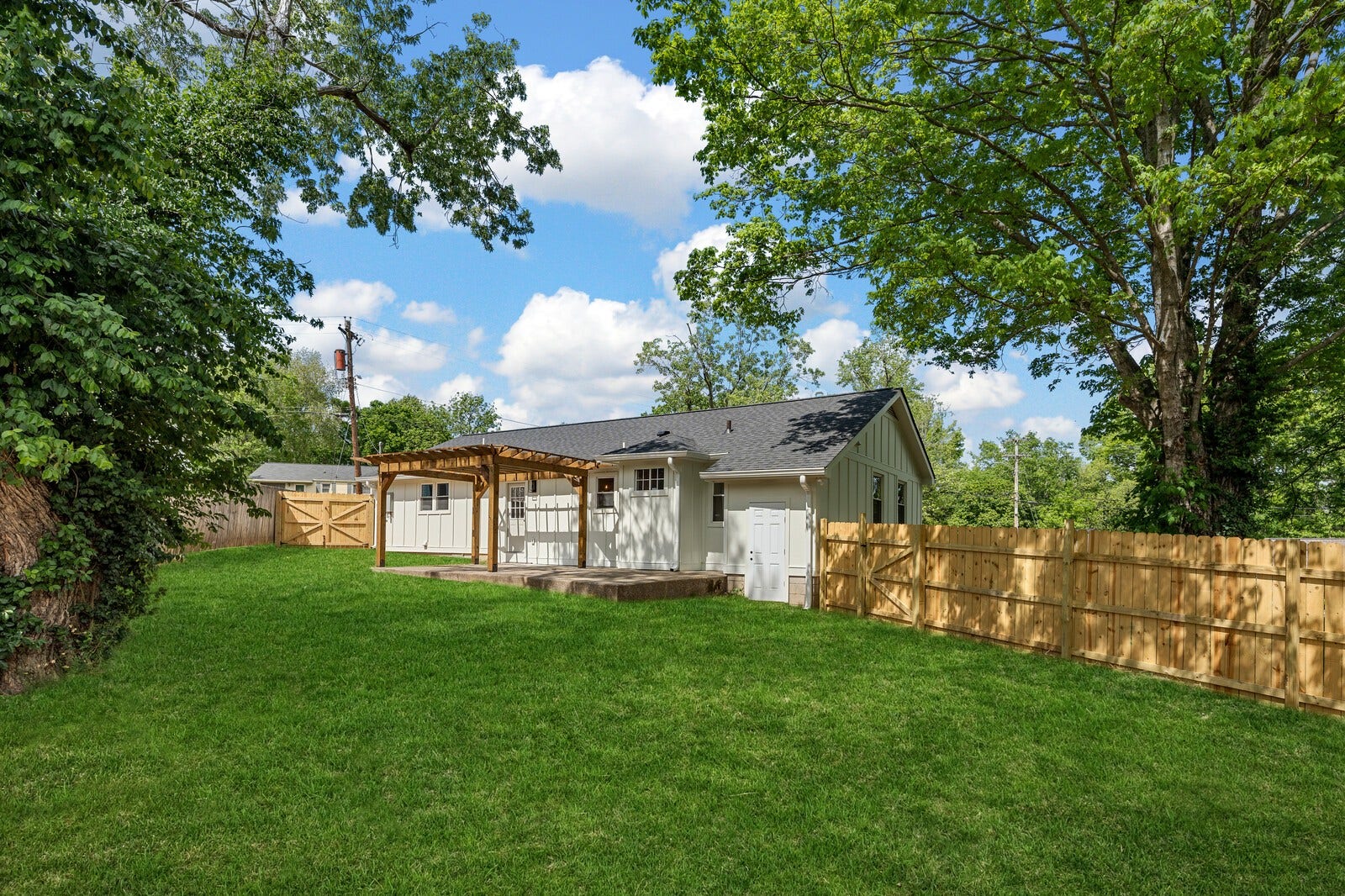 2935 Emery Dr, Nashville, TN 37214