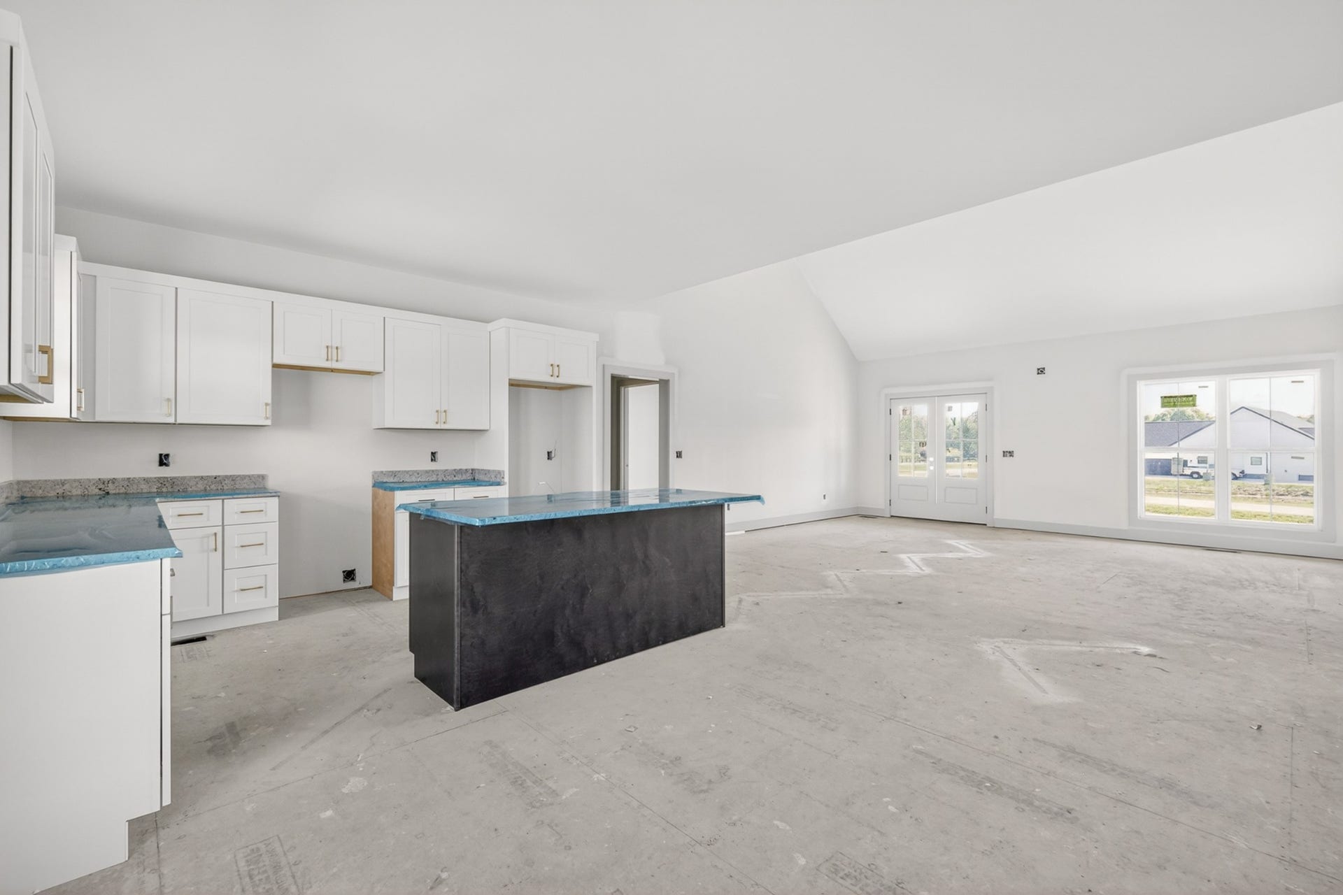 521 Powell Hollow Rd, Shelbyville, TN 37160 A beautiful modern kitchen with granite countertops and an accented island