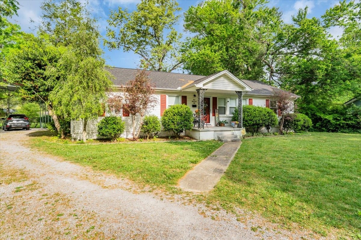 1006 Evins St, Manchester, TN 37355 1006 Evins St, Manchester, TN 37355