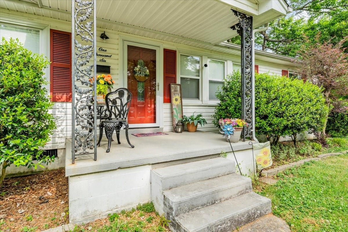 1006 Evins St, Manchester, TN 37355 1006 Evins St, Manchester, TN 37355
