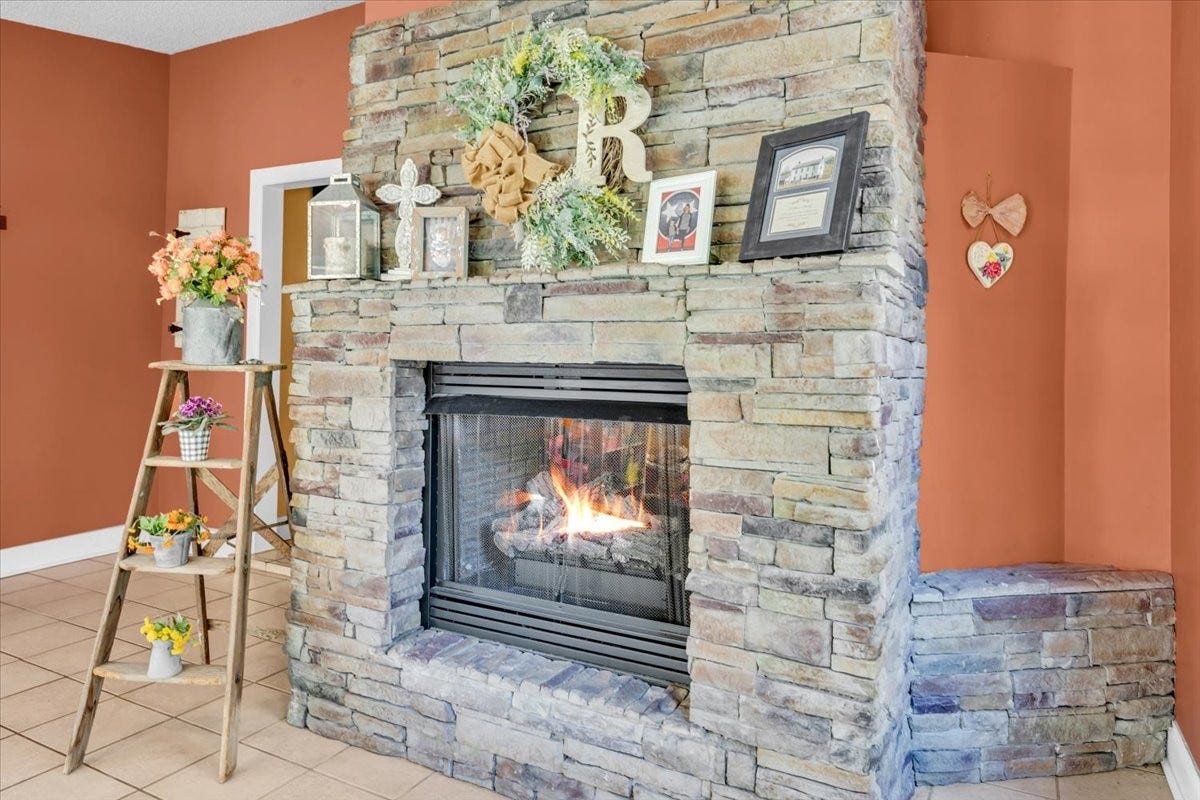 1006 Evins St, Manchester, TN 37355 1006 Evins St, Manchester, TN 37355