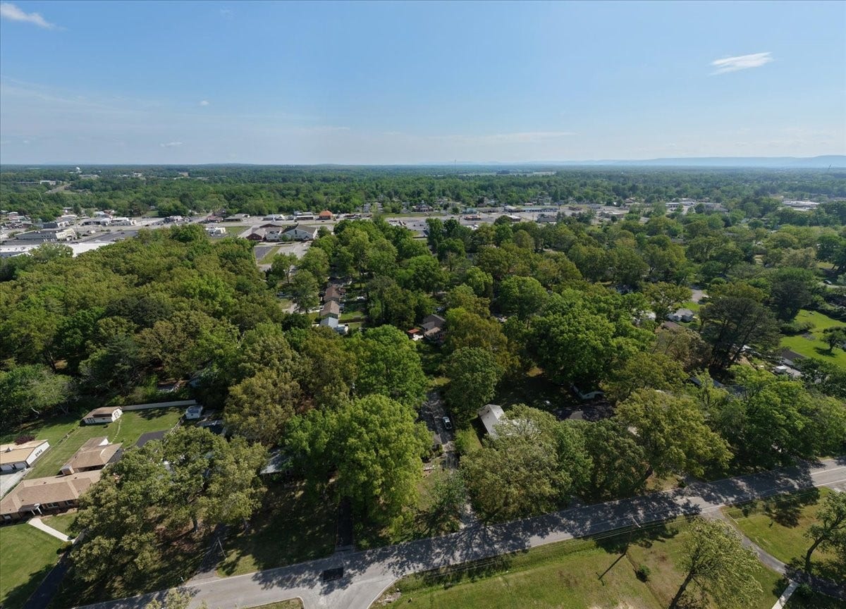 1006 Evins St, Manchester, TN 37355 1006 Evins St, Manchester, TN 37355