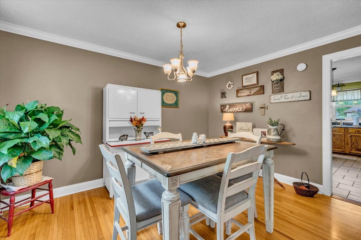 1006 Evins St, Manchester, TN 37355 1006 Evins St, Manchester, TN 37355