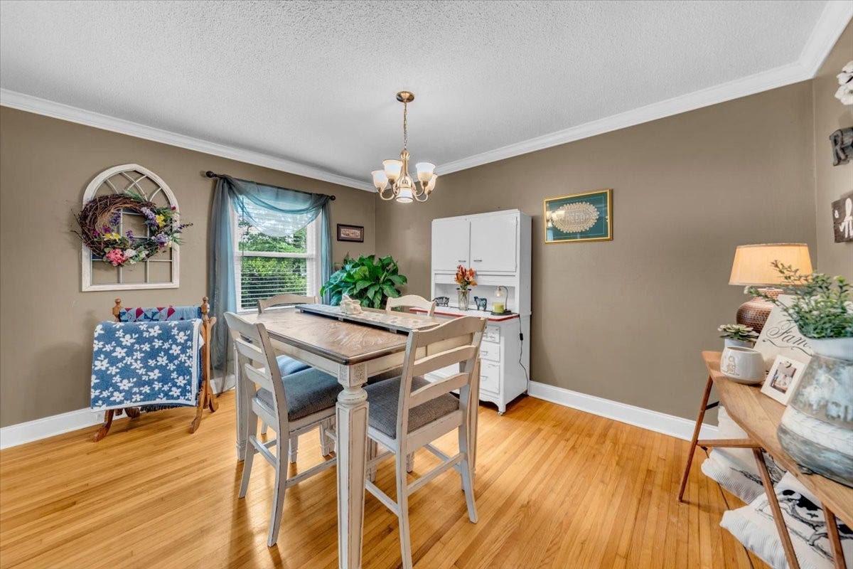 1006 Evins St, Manchester, TN 37355 1006 Evins St, Manchester, TN 37355