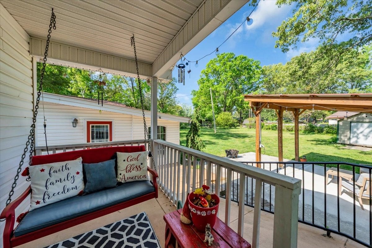 1006 Evins St, Manchester, TN 37355 1006 Evins St, Manchester, TN 37355