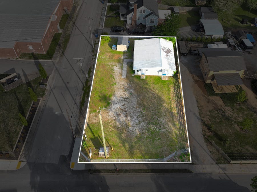 Property photo for 201 S Main St, Mount Pleasant, TN