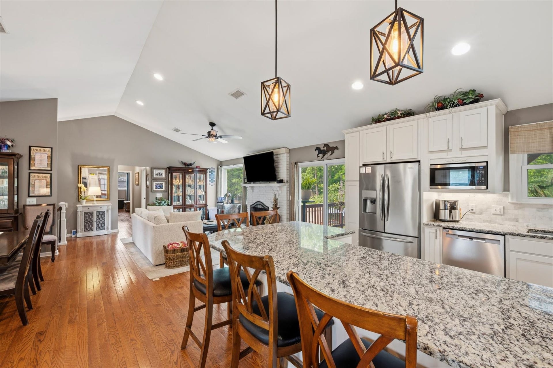 843 Percy Warner Blvd, Nashville, TN 37205 843 Percy Warner Blvd, Nashville, TN 37205
