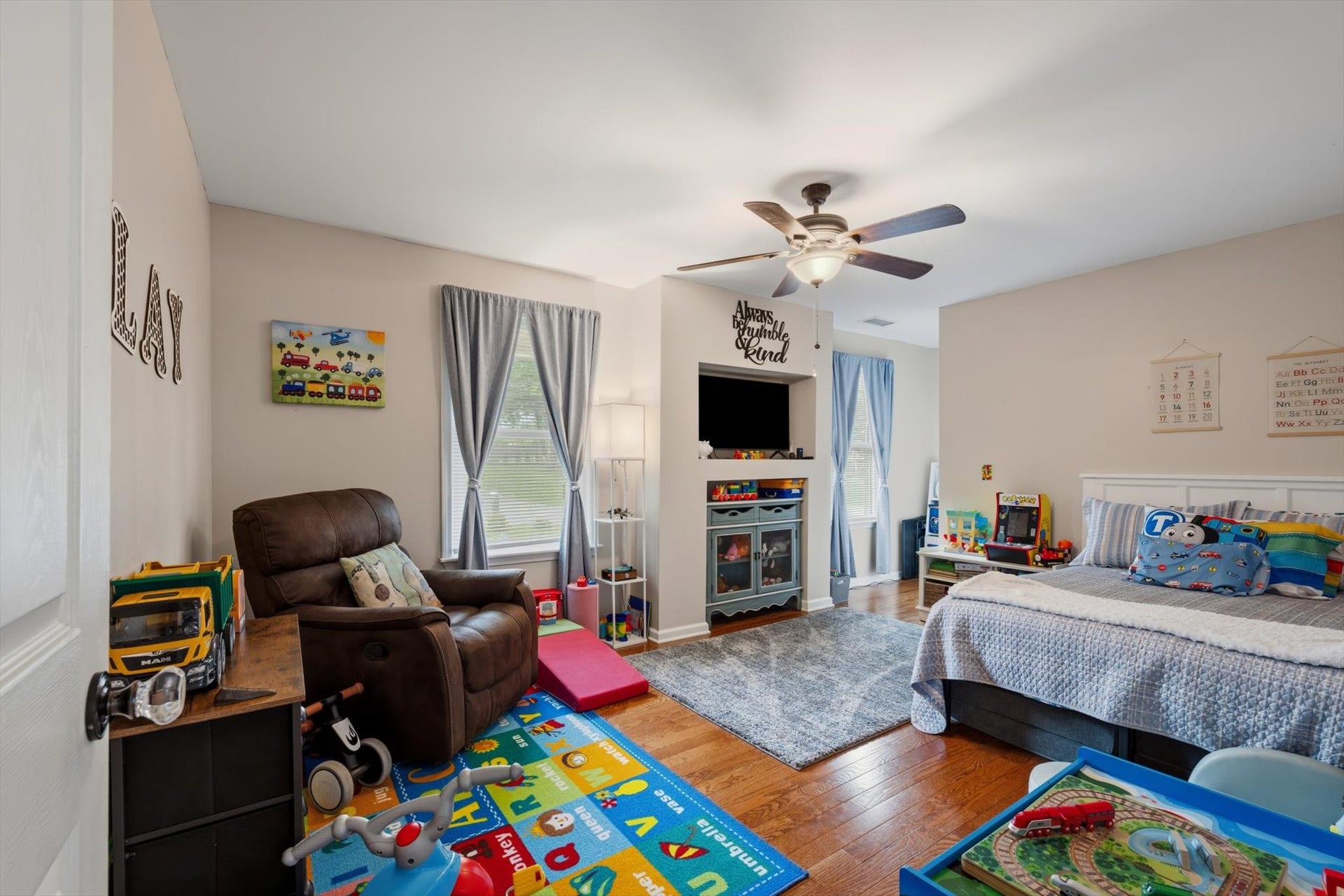 843 Percy Warner Blvd, Nashville, TN 37205 843 Percy Warner Blvd, Nashville, TN 37205
