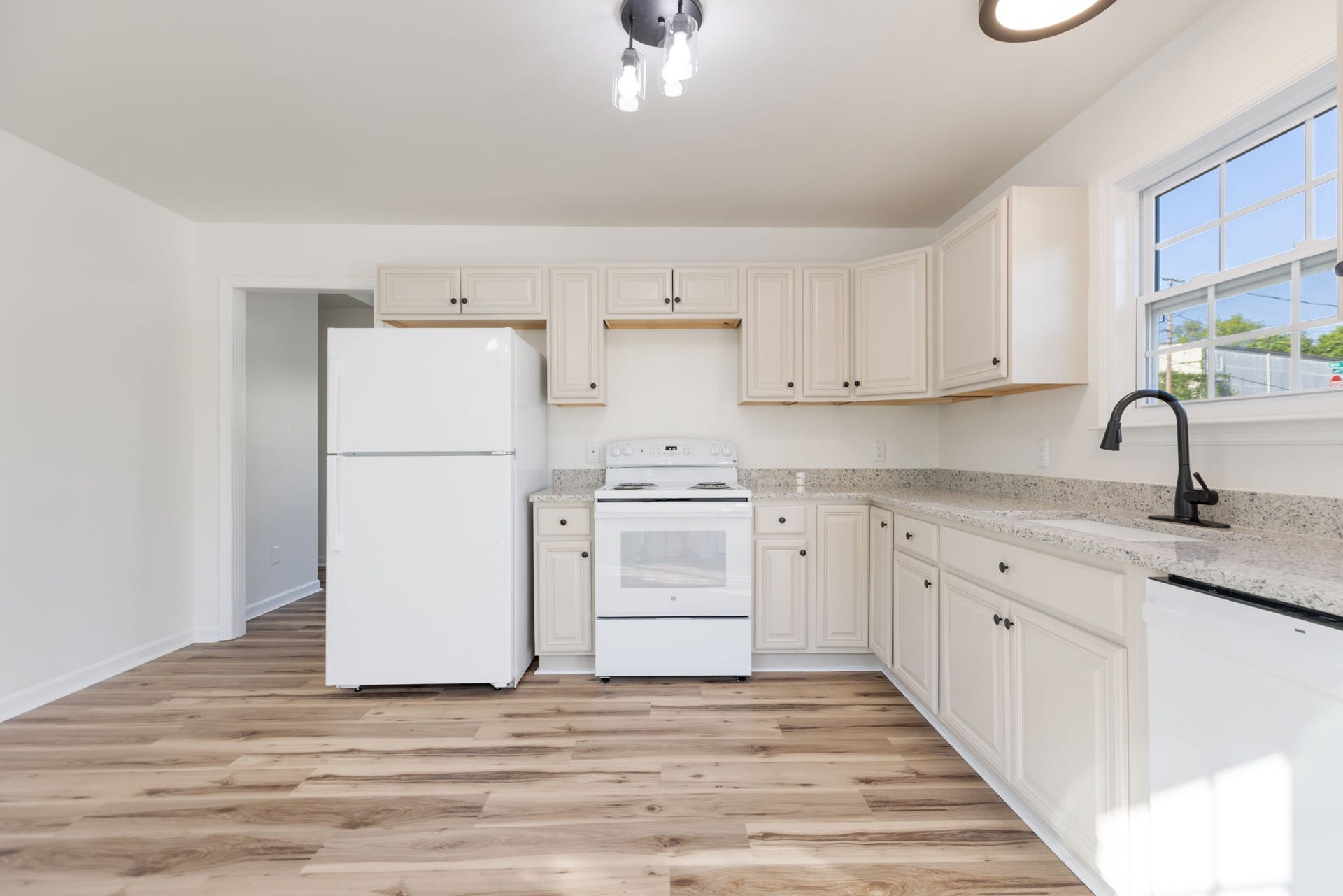 2403 Keith Dr, Columbia, TN 38401 2403 Keith Dr, Columbia, TN 38401