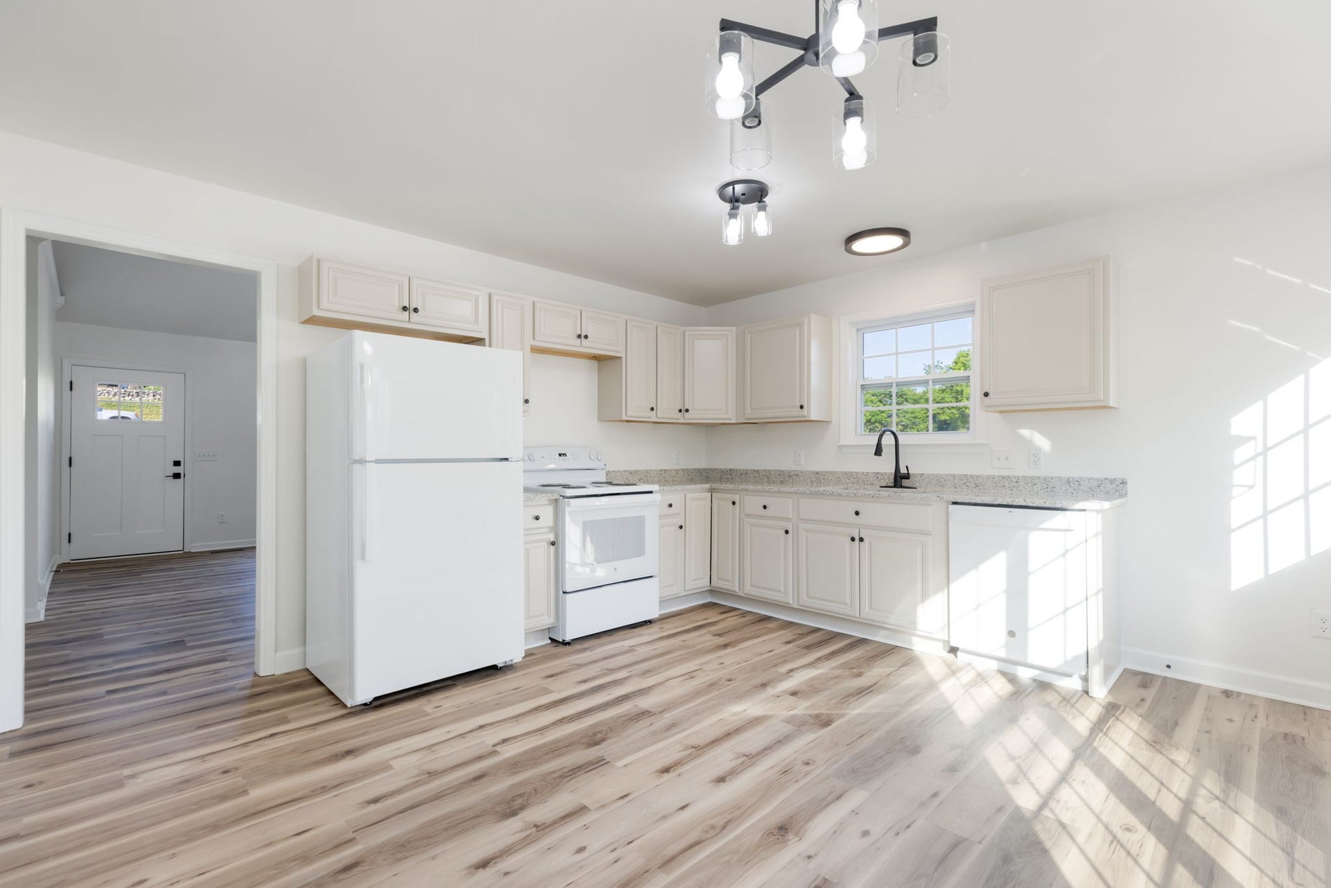 2403 Keith Dr, Columbia, TN 38401 2403 Keith Dr, Columbia, TN 38401