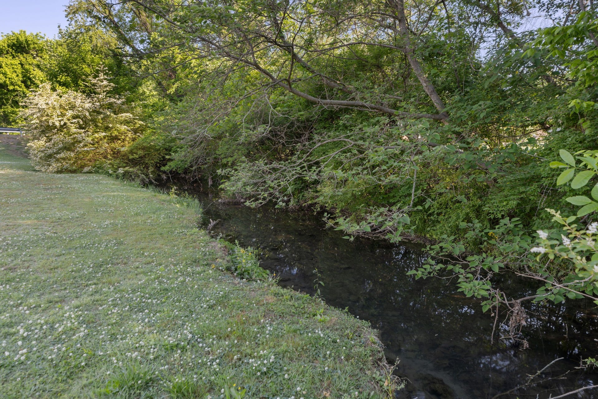 2403 Keith Dr, Columbia, TN 38401 2403 Keith Dr, Columbia, TN 38401