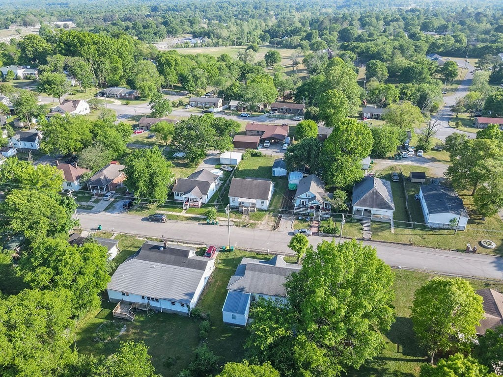 525 Maple St, Lewisburg, TN 37091 525 Maple St, Lewisburg, TN 37091