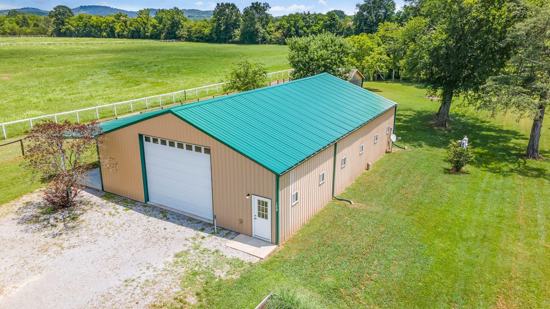 129 Highway 82 East, Bell Buckle, TN 37020 Another look at that brand new metal roof.