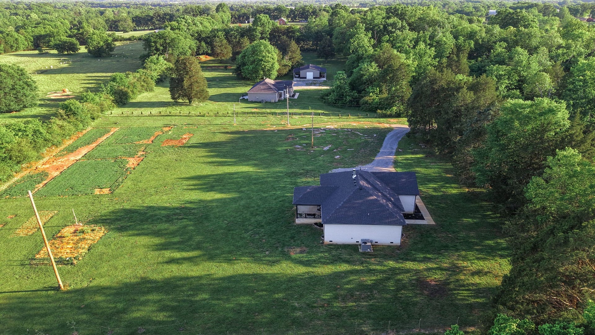 119 Greer Rd, Shelbyville, TN 37160 119 Greer Rd, Shelbyville, TN 37160