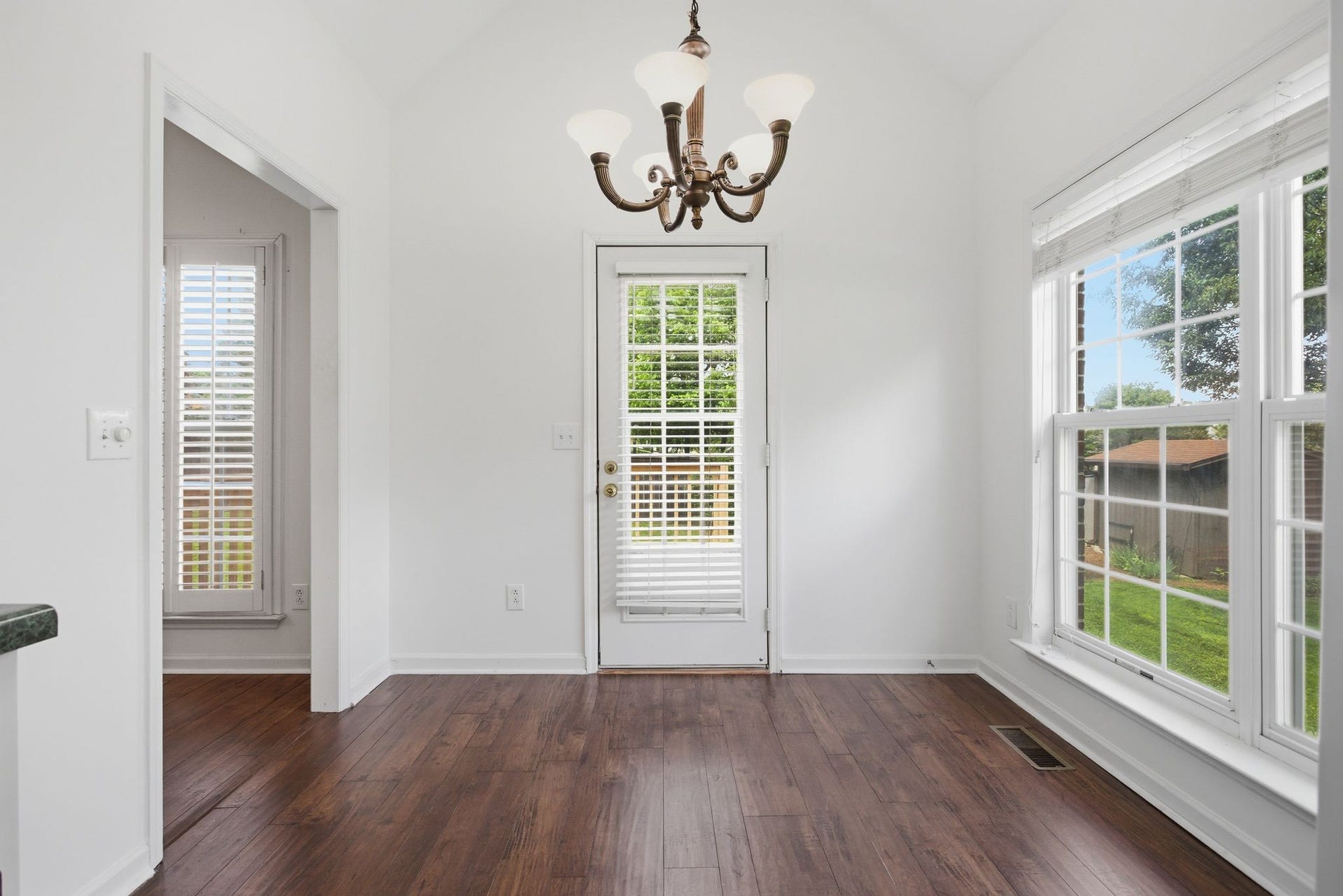 105 Green Tree Ct, Columbia, TN 38401 105 Green Tree Ct, Columbia, TN 38401