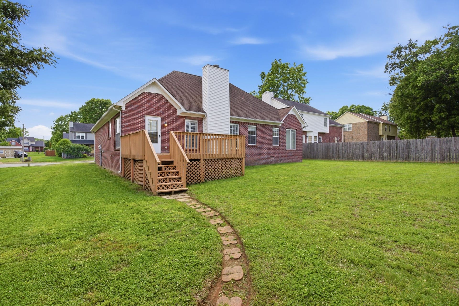 105 Green Tree Ct, Columbia, TN 38401 105 Green Tree Ct, Columbia, TN 38401