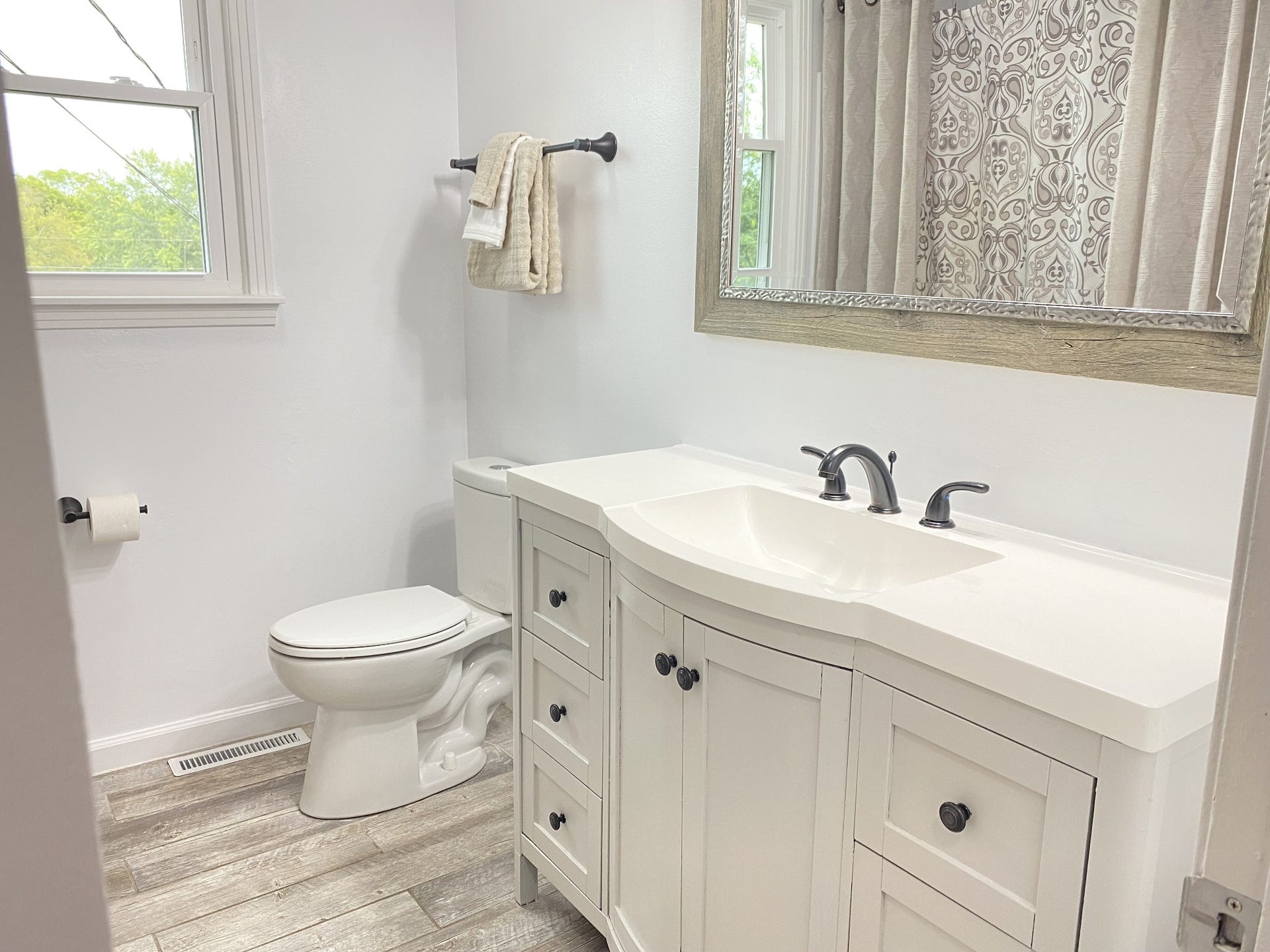 2801 Denham Ave, Columbia, TN 38401 2801 Denham Ave, Columbia, TN 38401
