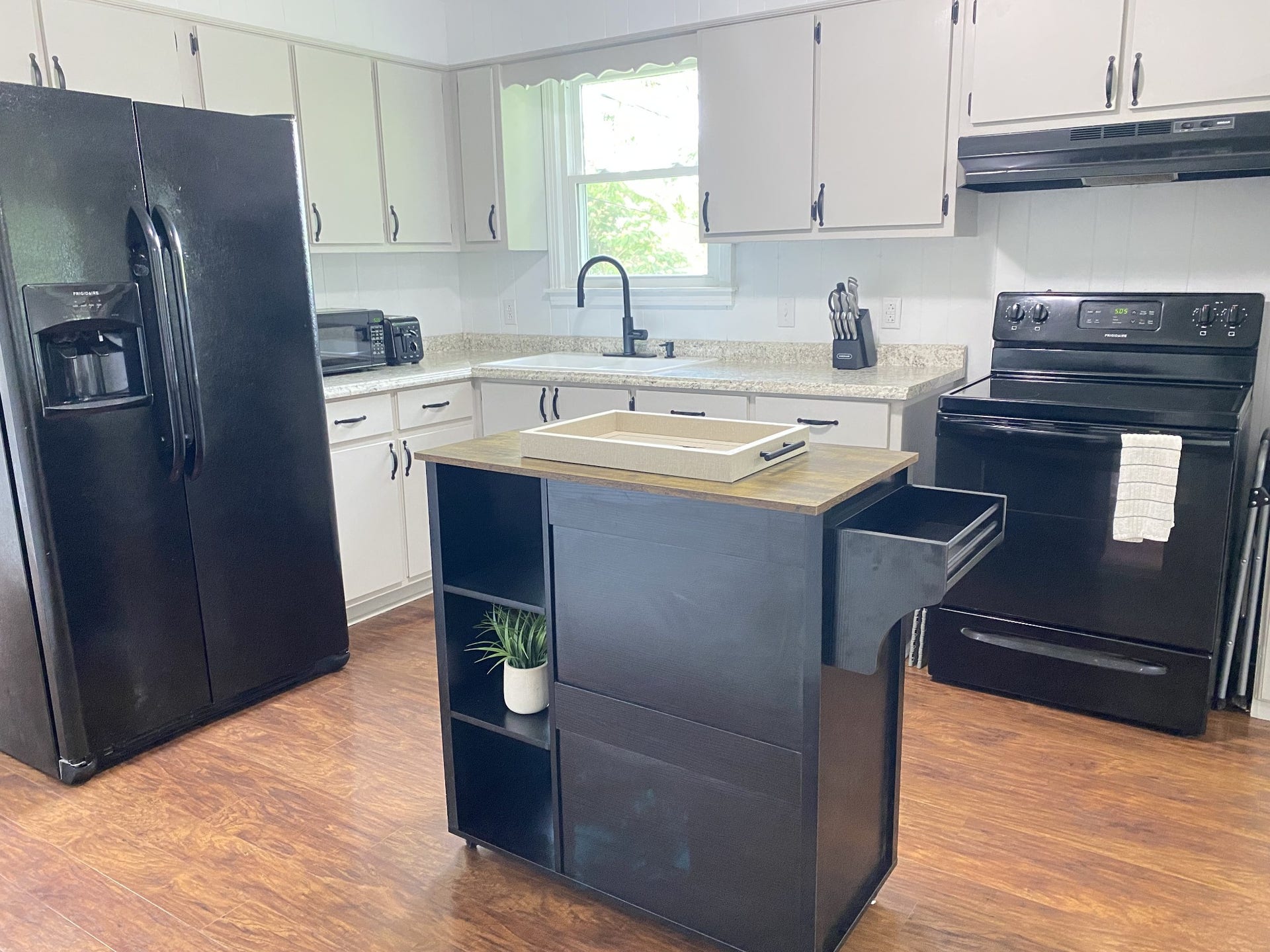 2801 Denham Ave, Columbia, TN 38401 2801 Denham Ave, Columbia, TN 38401