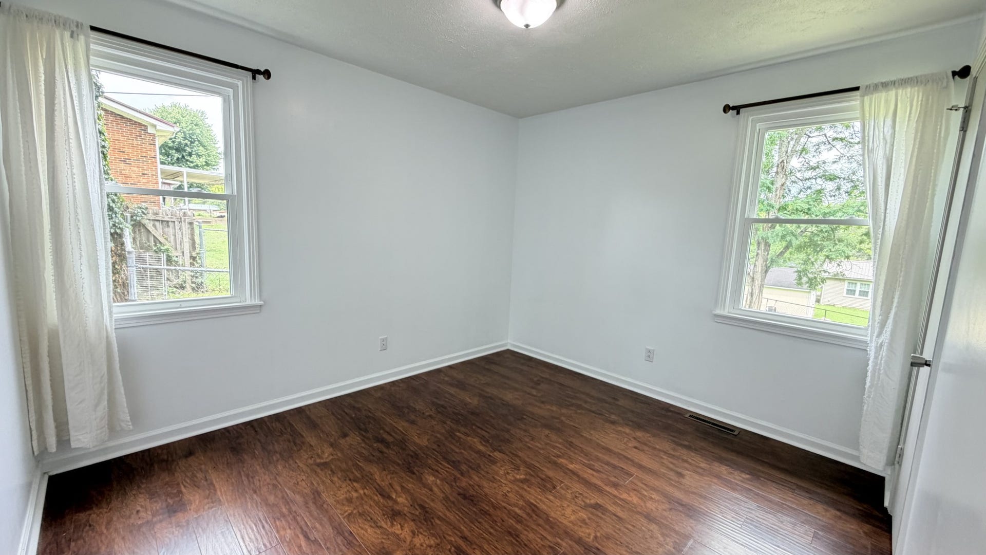 2801 Denham Ave, Columbia, TN 38401 2801 Denham Ave, Columbia, TN 38401