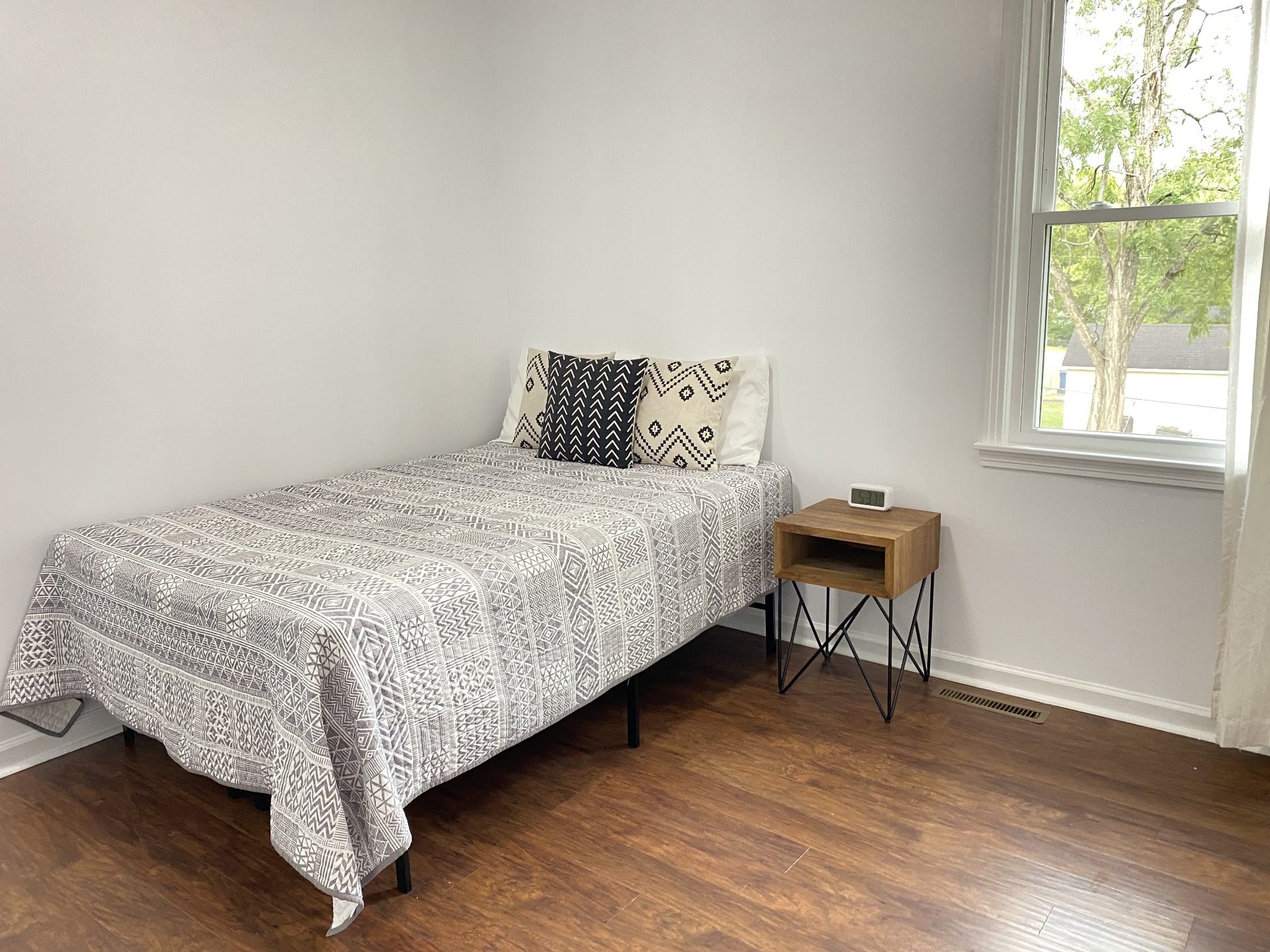 2801 Denham Ave, Columbia, TN 38401 2801 Denham Ave, Columbia, TN 38401