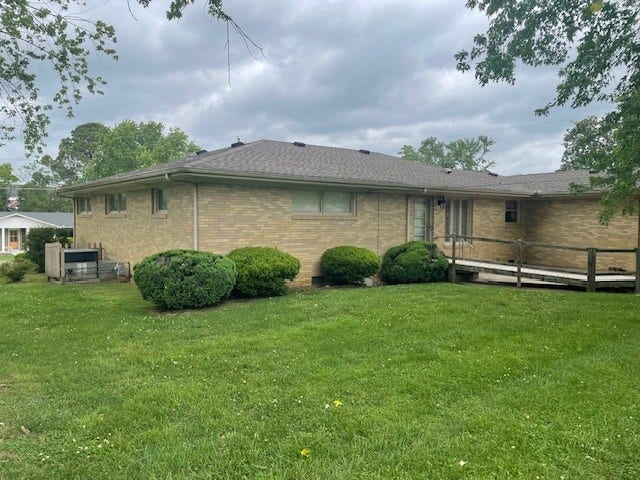 206 Fairlane Dr, Shelbyville, TN 37160 206 Fairlane Dr, Shelbyville, TN 37160