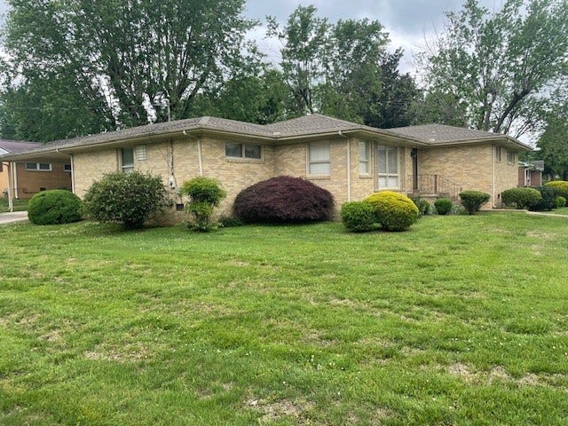 206 Fairlane Dr, Shelbyville, TN 37160 206 Fairlane Dr, Shelbyville, TN 37160