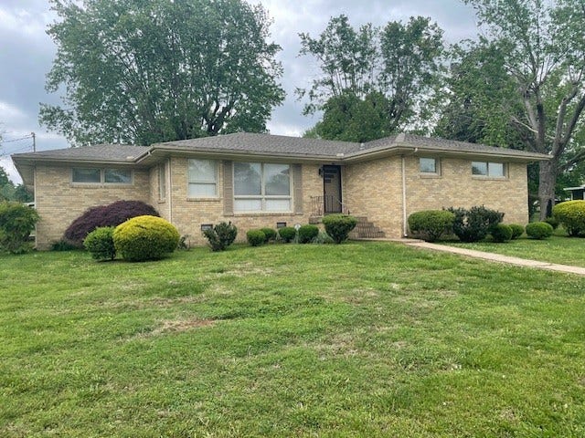 206 Fairlane Dr, Shelbyville, TN 37160 206 Fairlane Dr, Shelbyville, TN 37160