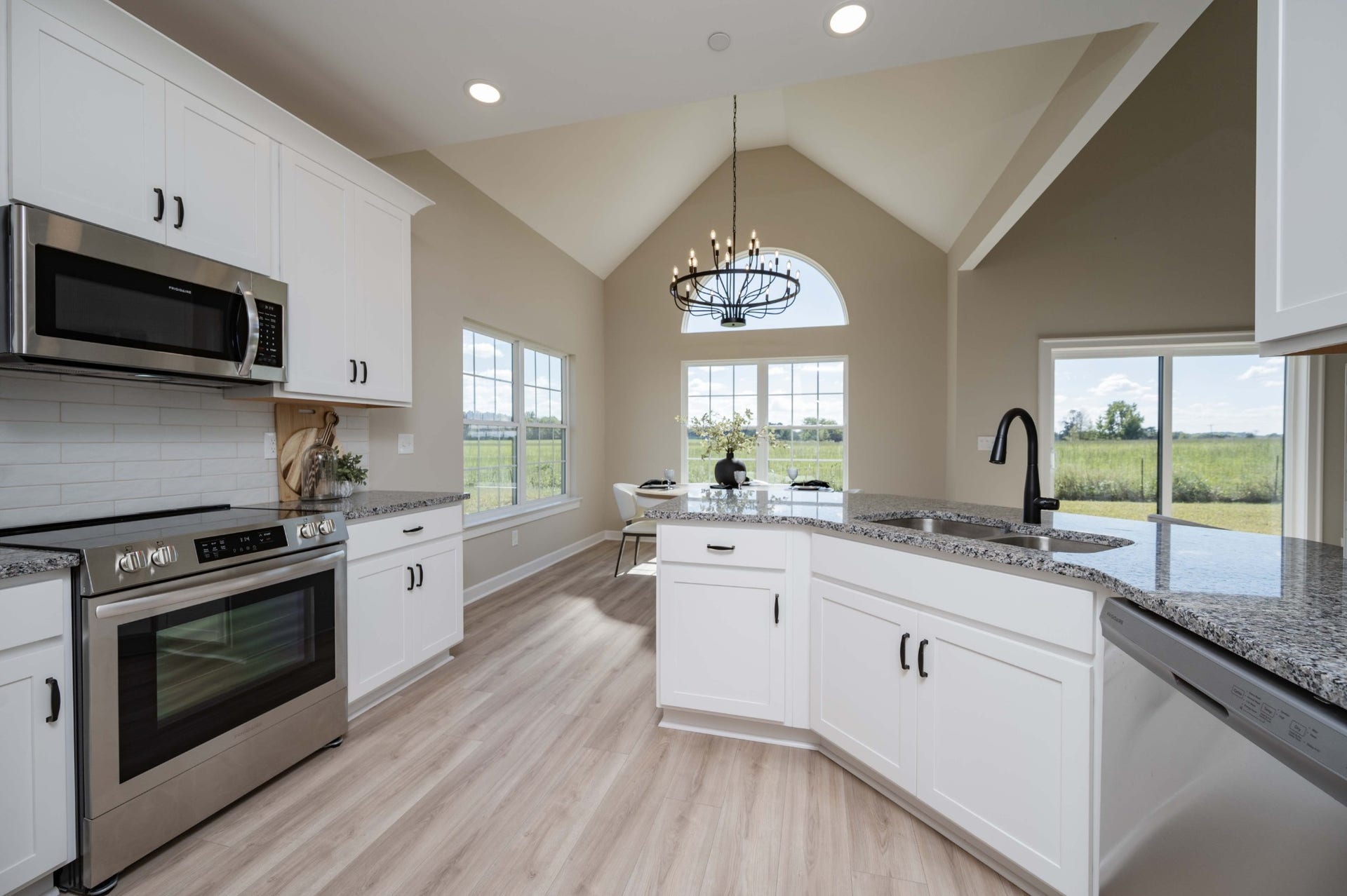 3407 Stonehorn Dr, Bell Buckle, TN 37020