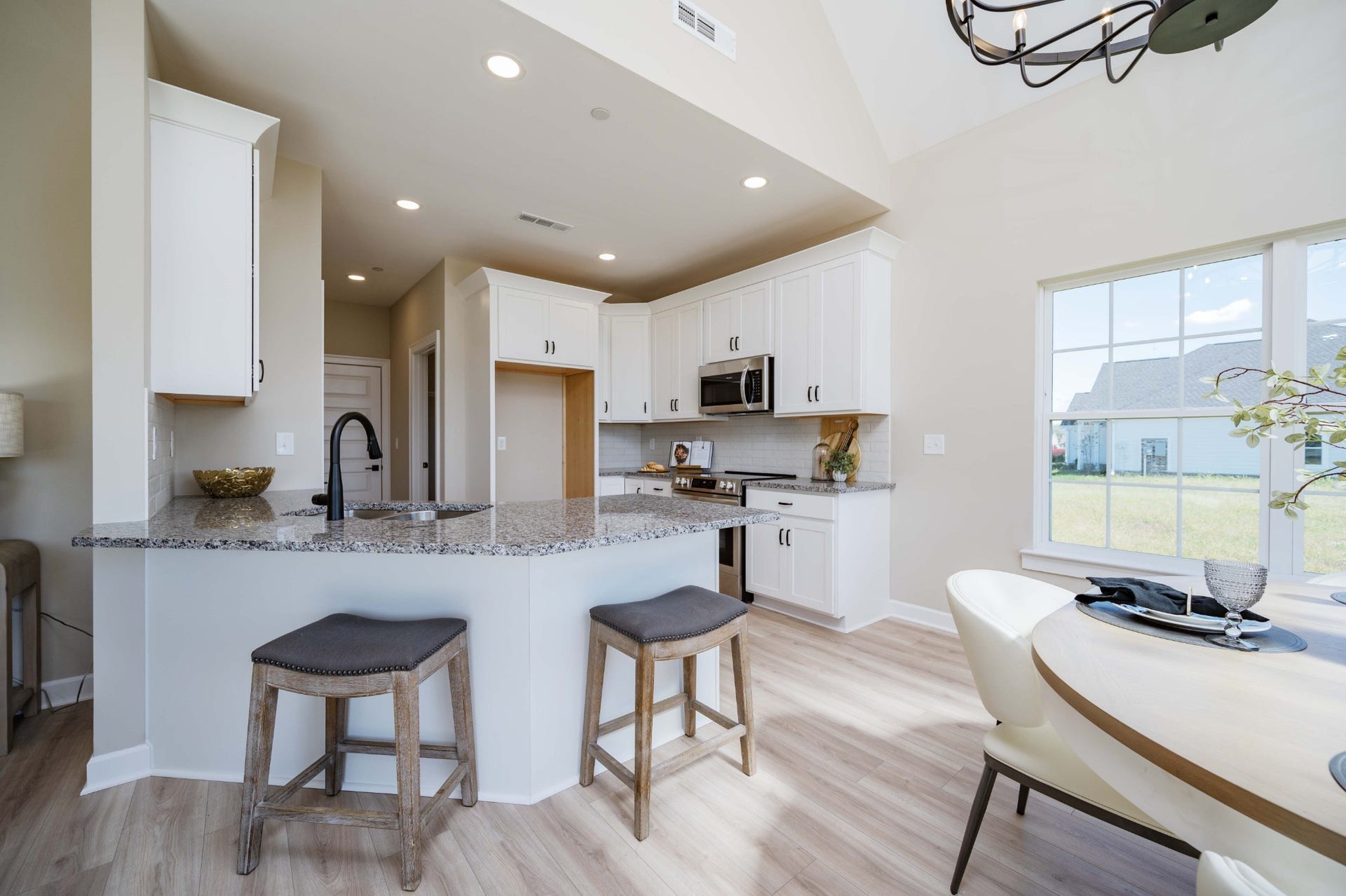 3407 Stonehorn Dr, Bell Buckle, TN 37020