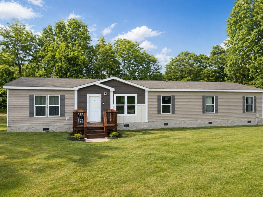 Property photo for 8079 Golf Club Rd, Mount Pleasant, TN