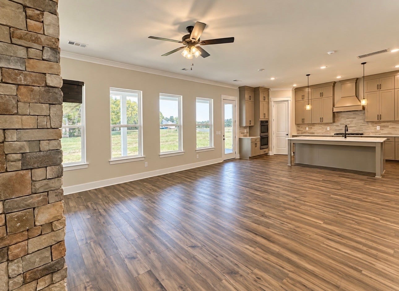 2905 Biloxi Ct, Murfreesboro, TN 37129 Open concept living. Gathering Room, Cafe, and Kitchen