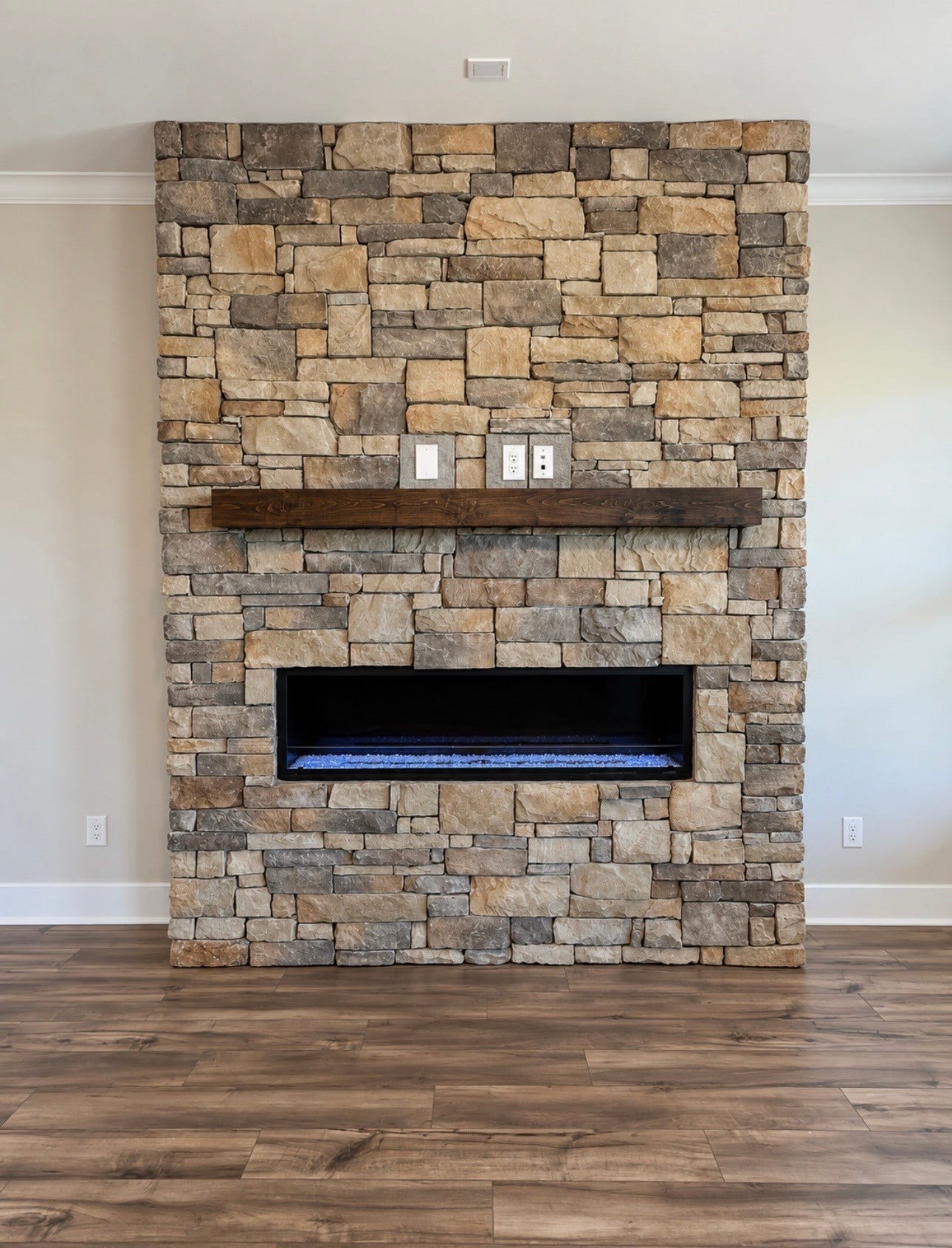 2905 Biloxi Ct, Murfreesboro, TN 37129 Beautiful 60" Linear Gas Fireplace with stone surround