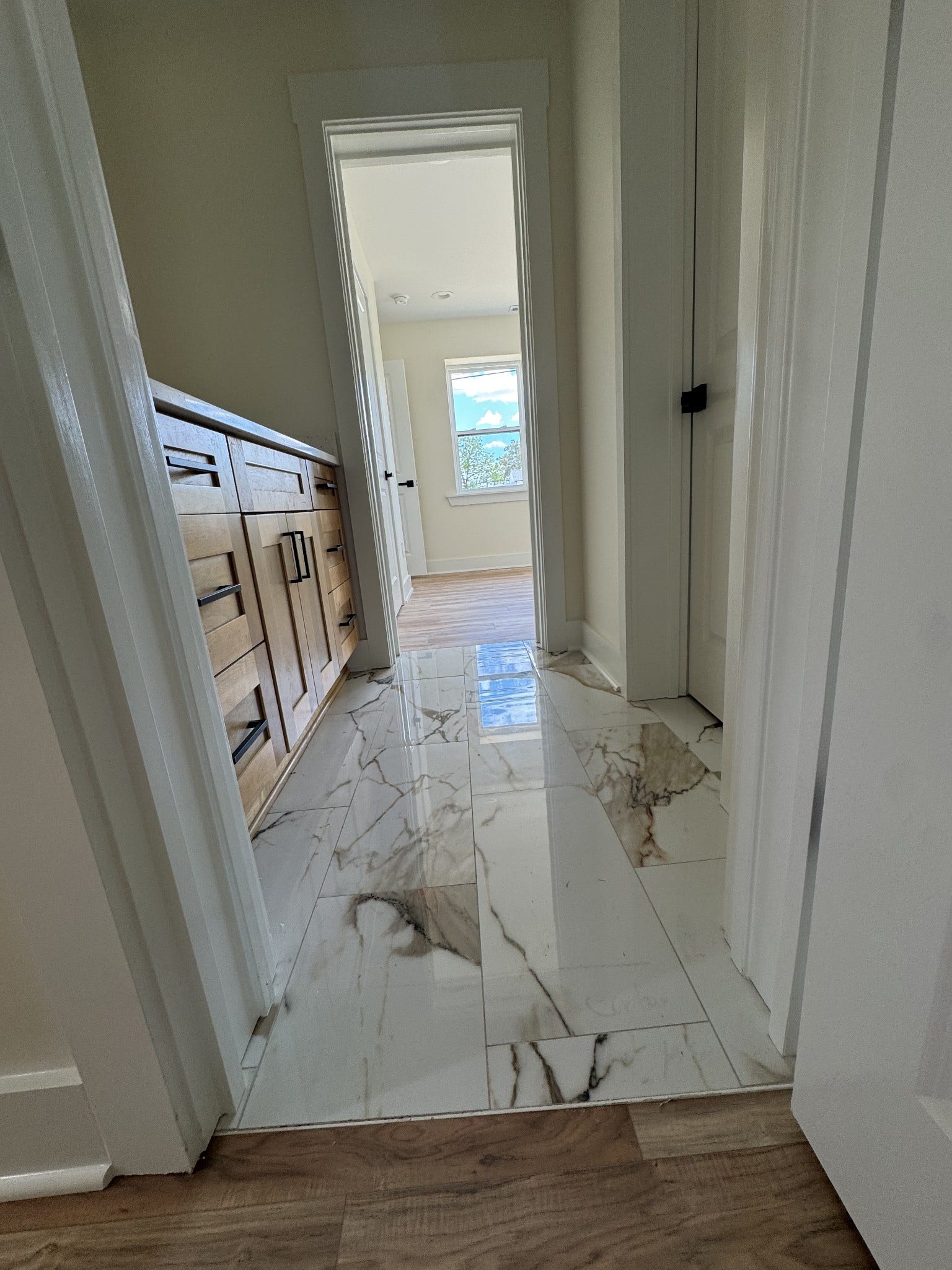 3313 McMinnville Hwy, Manchester, TN 37355 Beautiful marble tile in Bathroom.