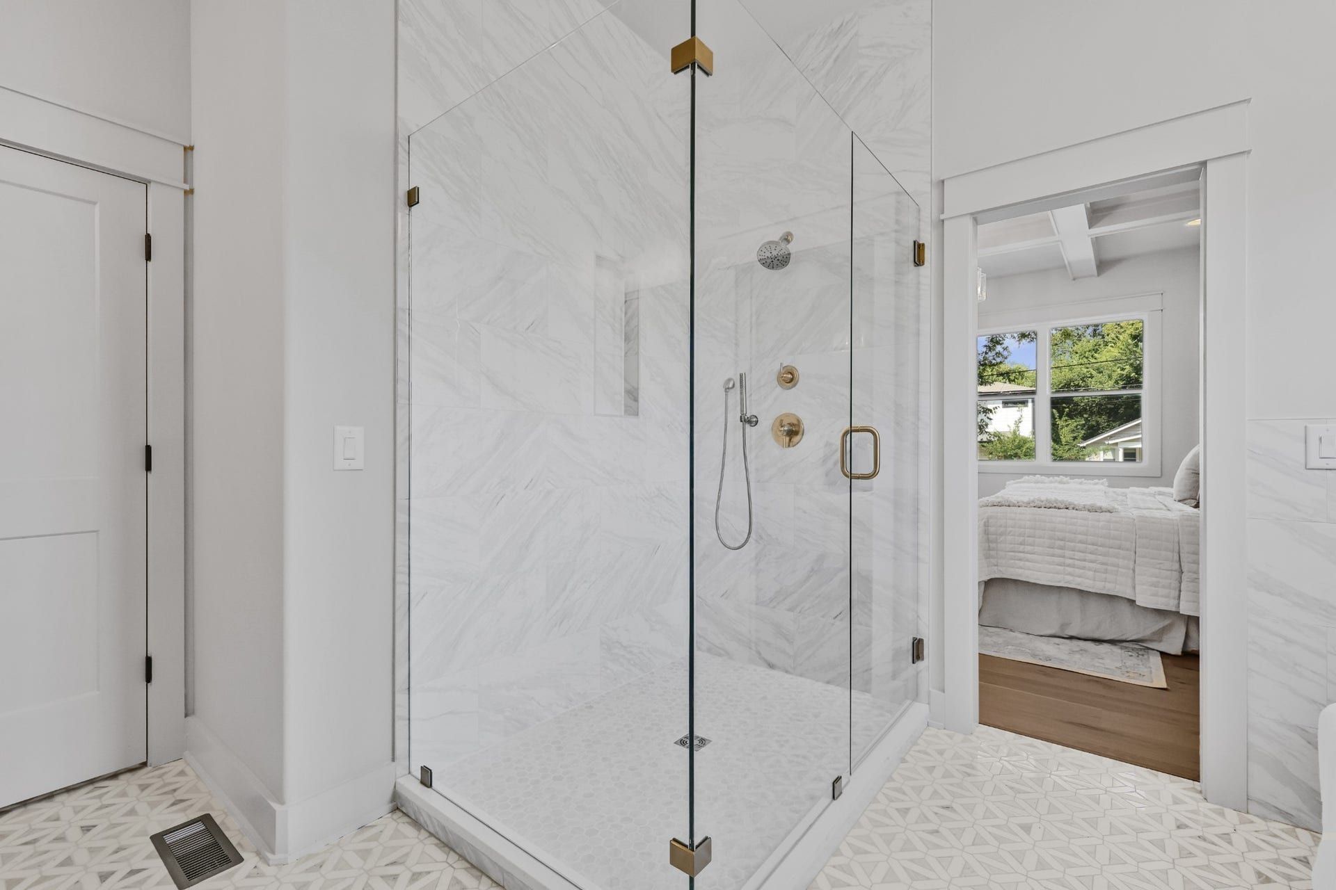 615 N 9th St, Nashville, TN 37206 615 N 9th St, Nashville, TN 37206