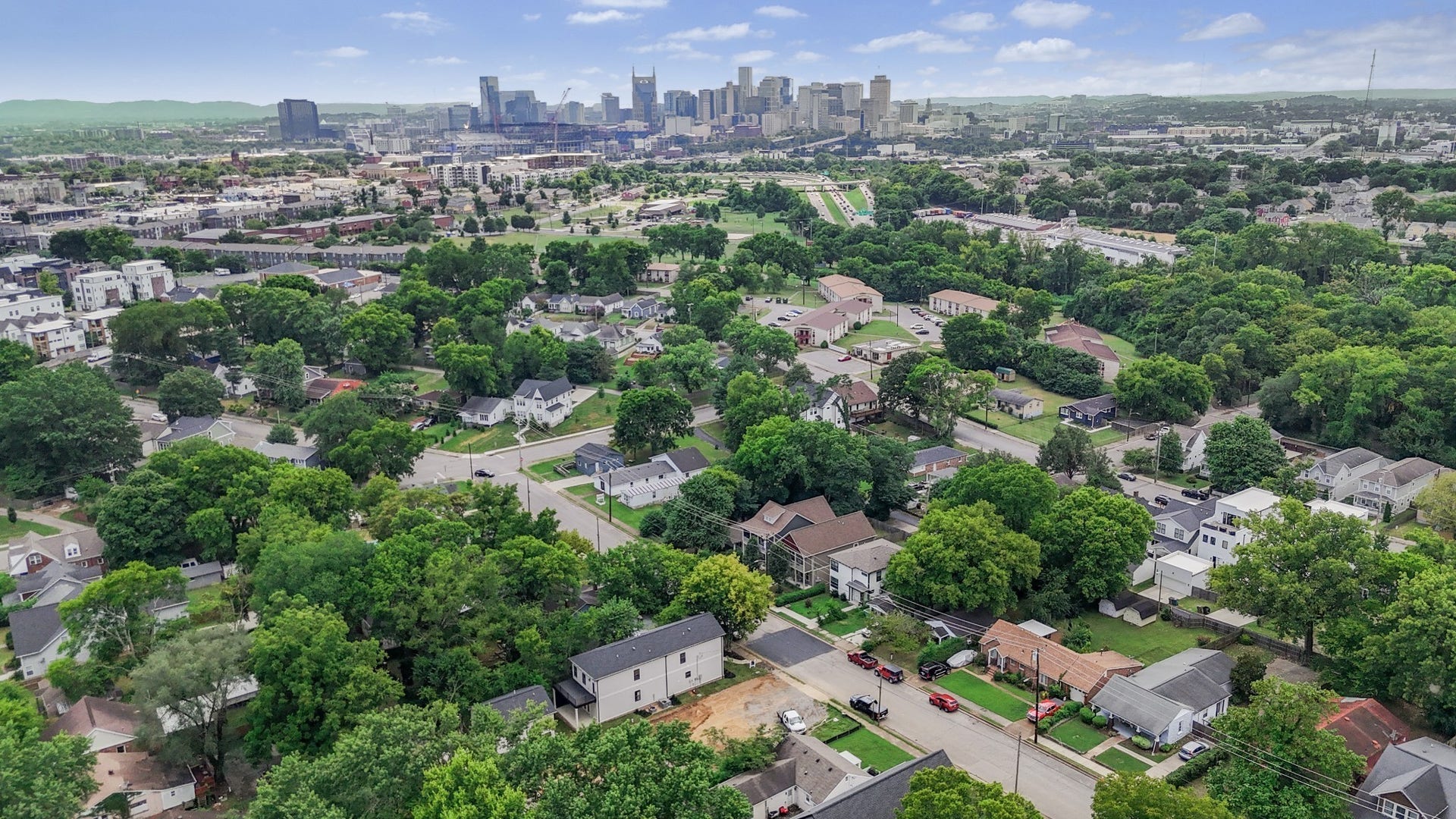 615 N 9th St, Nashville, TN 37206 615 N 9th St, Nashville, TN 37206
