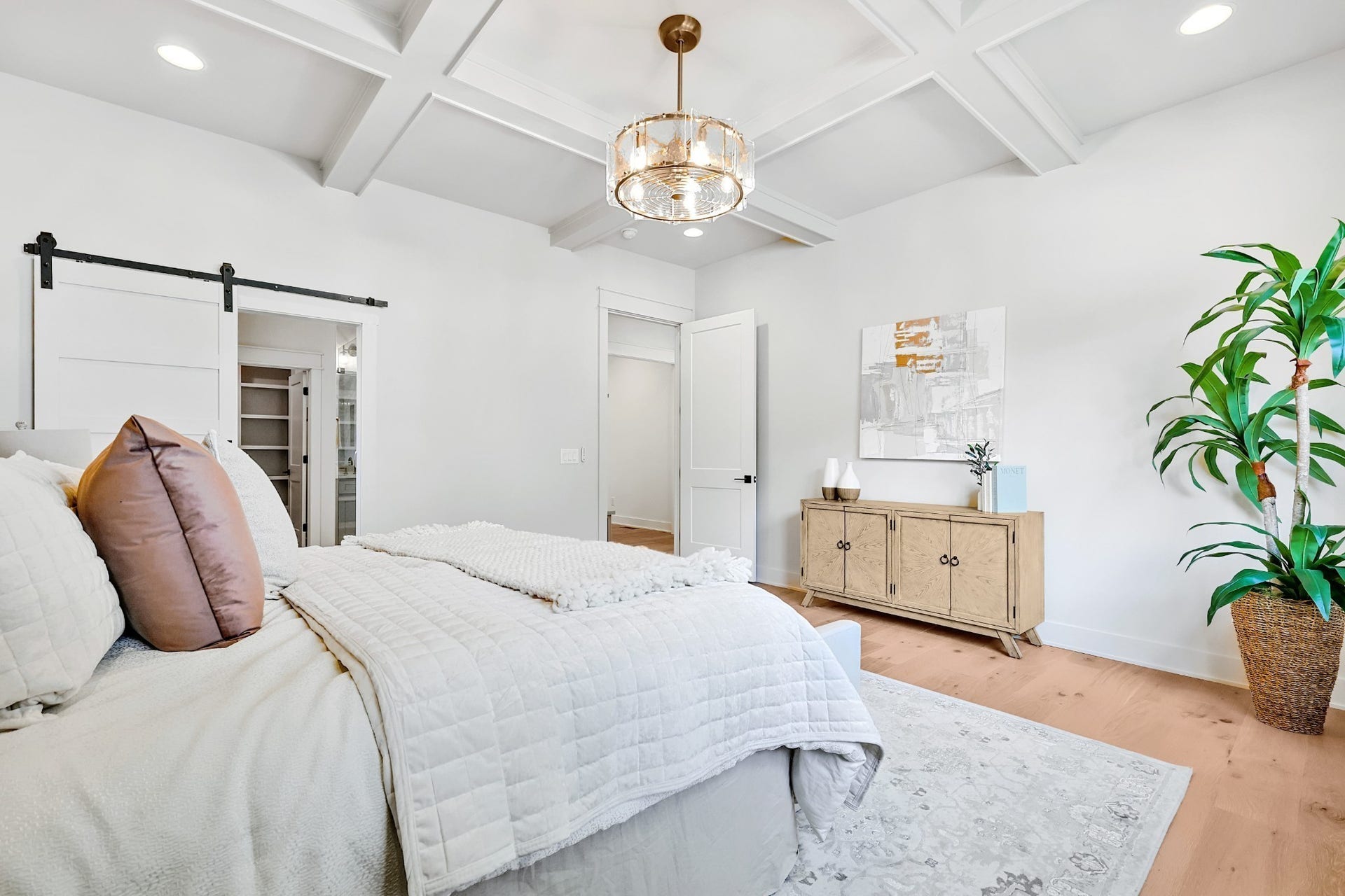 615 N 9th St, Nashville, TN 37206 615 N 9th St, Nashville, TN 37206