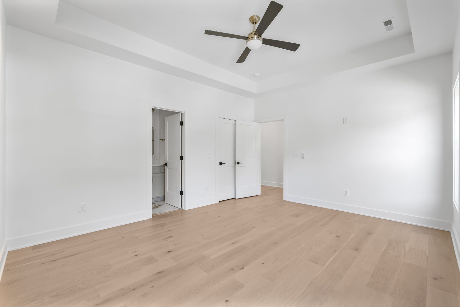 615 N 9th St, Nashville, TN 37206 615 N 9th St, Nashville, TN 37206