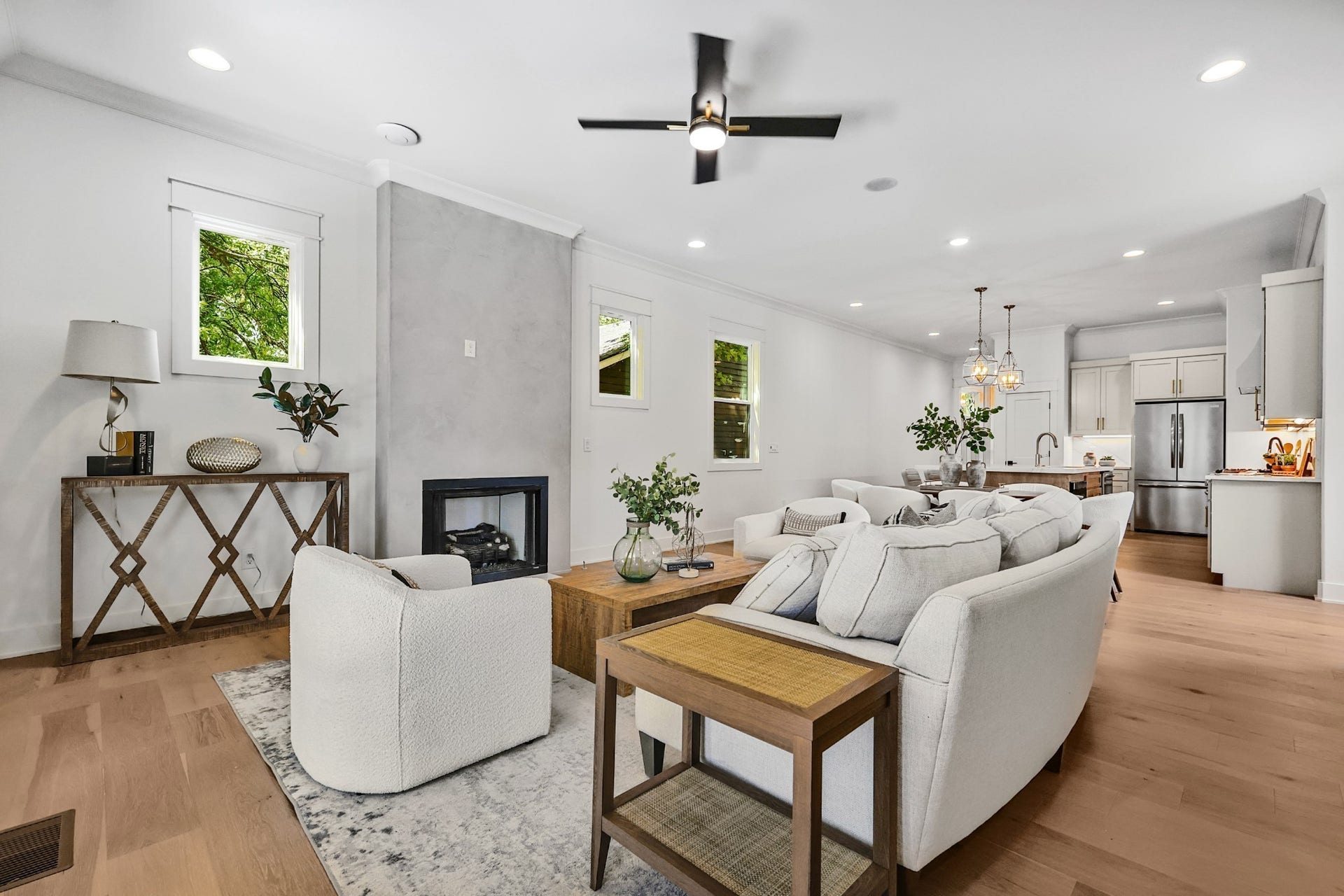 615 N 9th St, Nashville, TN 37206 615 N 9th St, Nashville, TN 37206