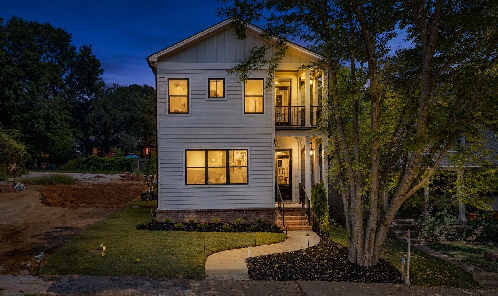 615 N 9th St, Nashville, TN 37206 615 N 9th St, Nashville, TN 37206