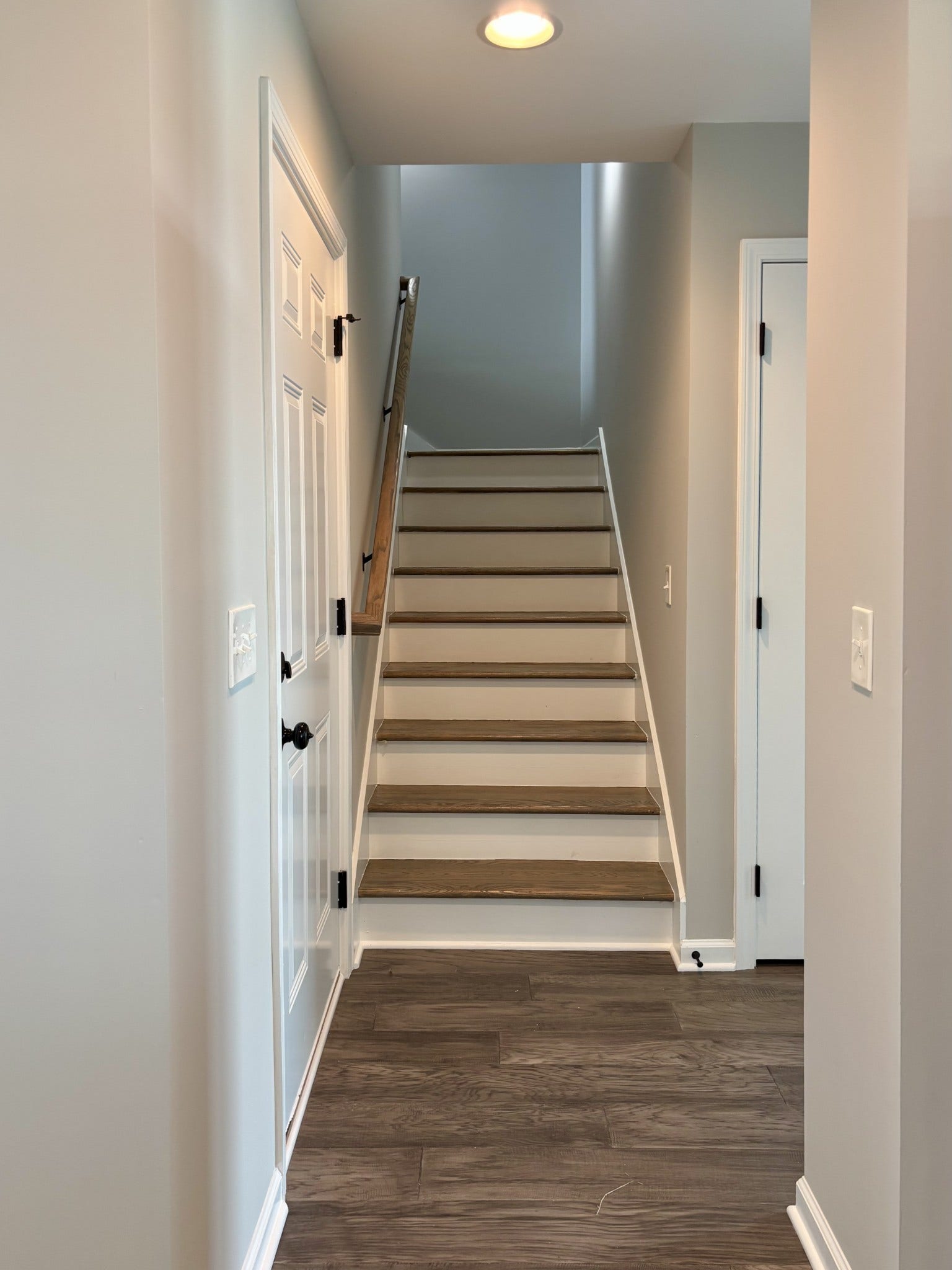 51 Regency Pl, Manchester, TN 37355 Stairs to Bonus Room