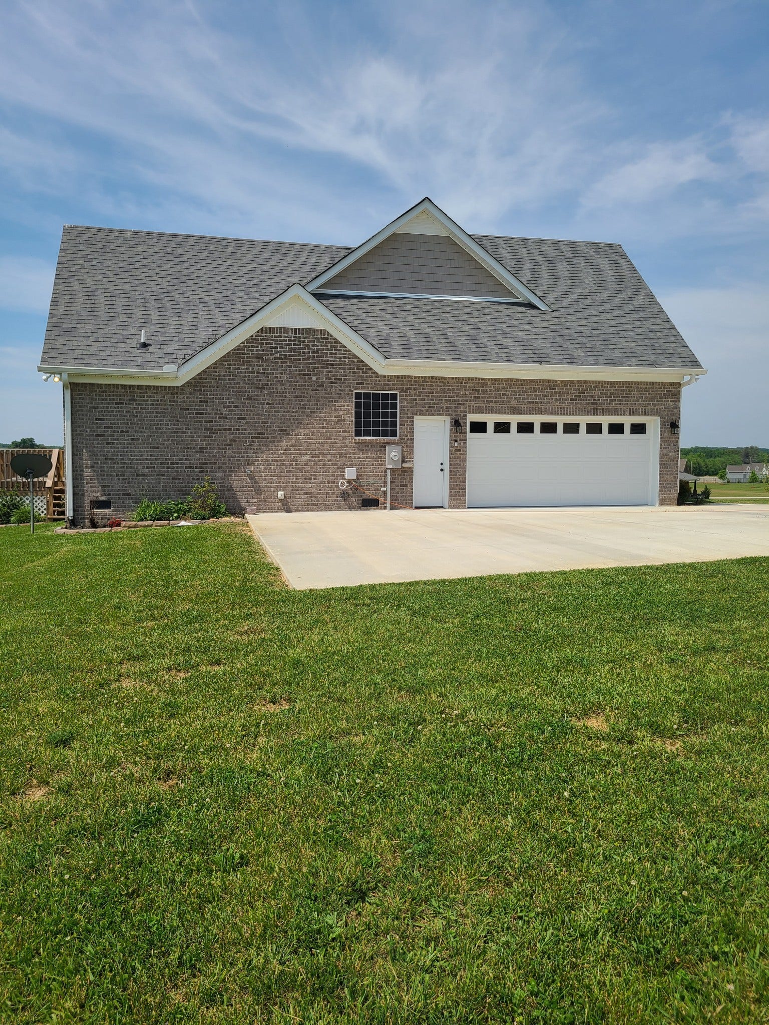 51 Regency Pl, Manchester, TN 37355 51 Regency Pl, Manchester, TN 37355