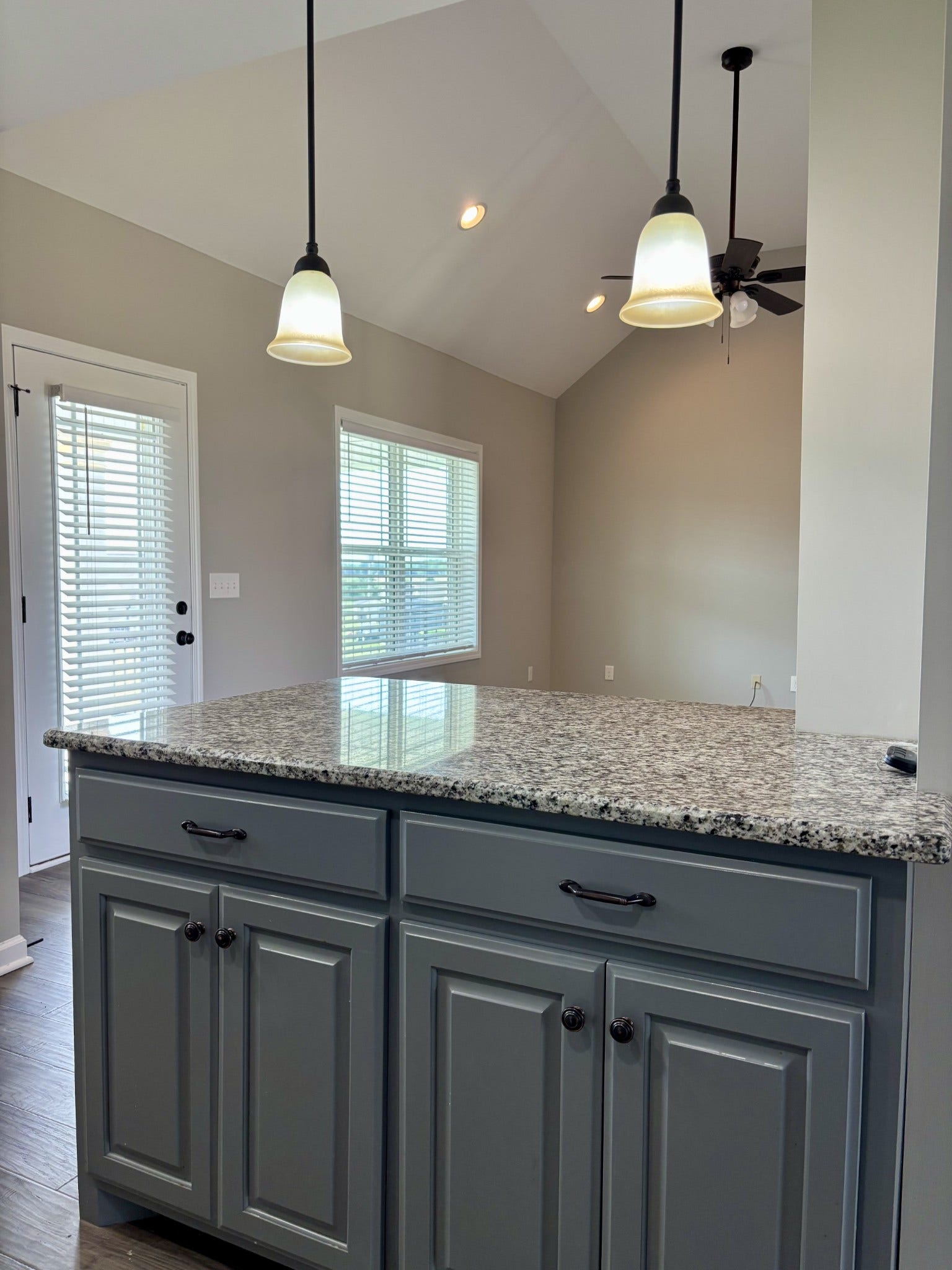 51 Regency Pl, Manchester, TN 37355 51 Regency Pl, Manchester, TN 37355