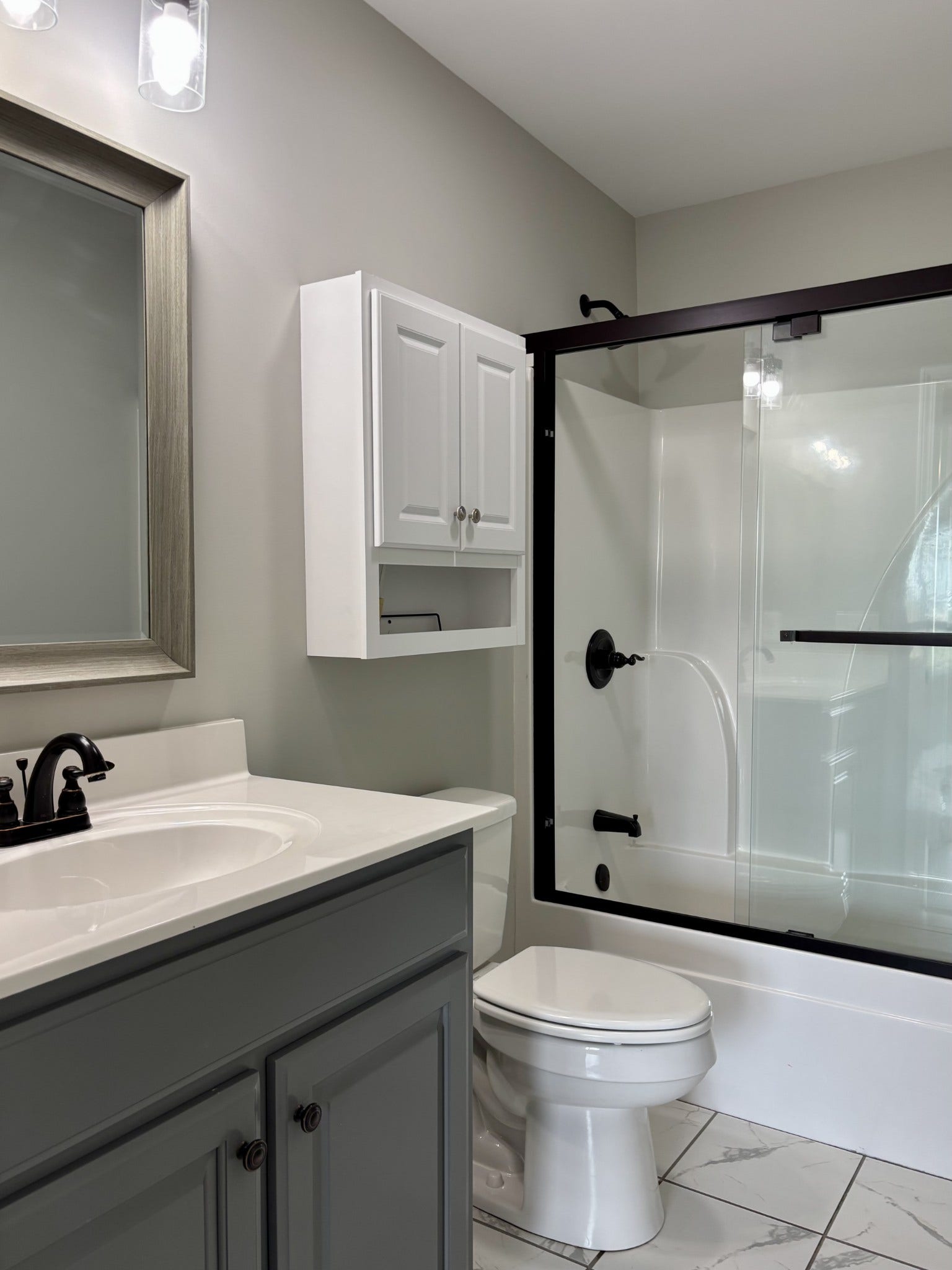 51 Regency Pl, Manchester, TN 37355 Guest Bathroom