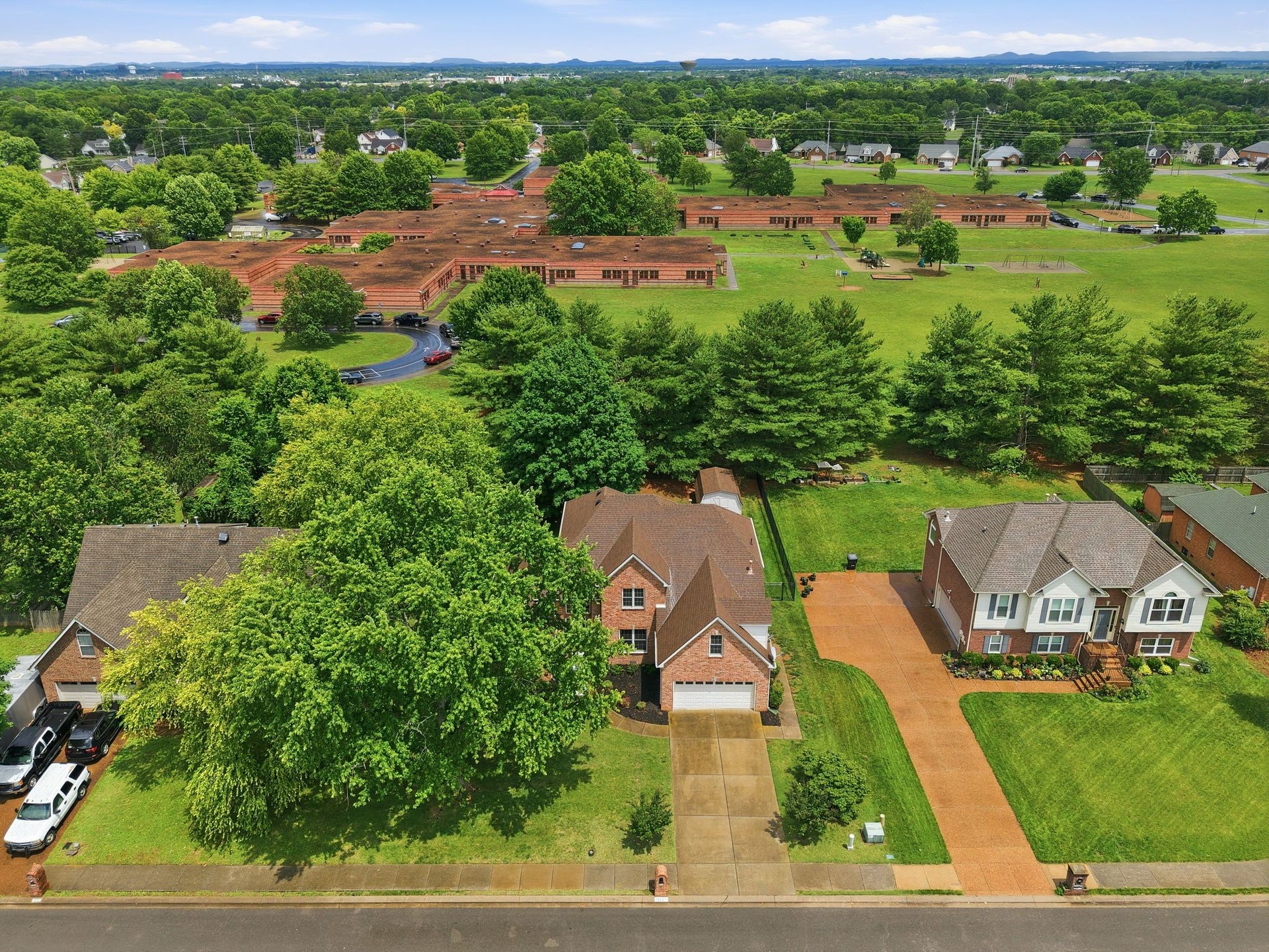 1823 Azure Way, Murfreesboro, TN 37128 1823 Azure Way, Murfreesboro, TN 37128
