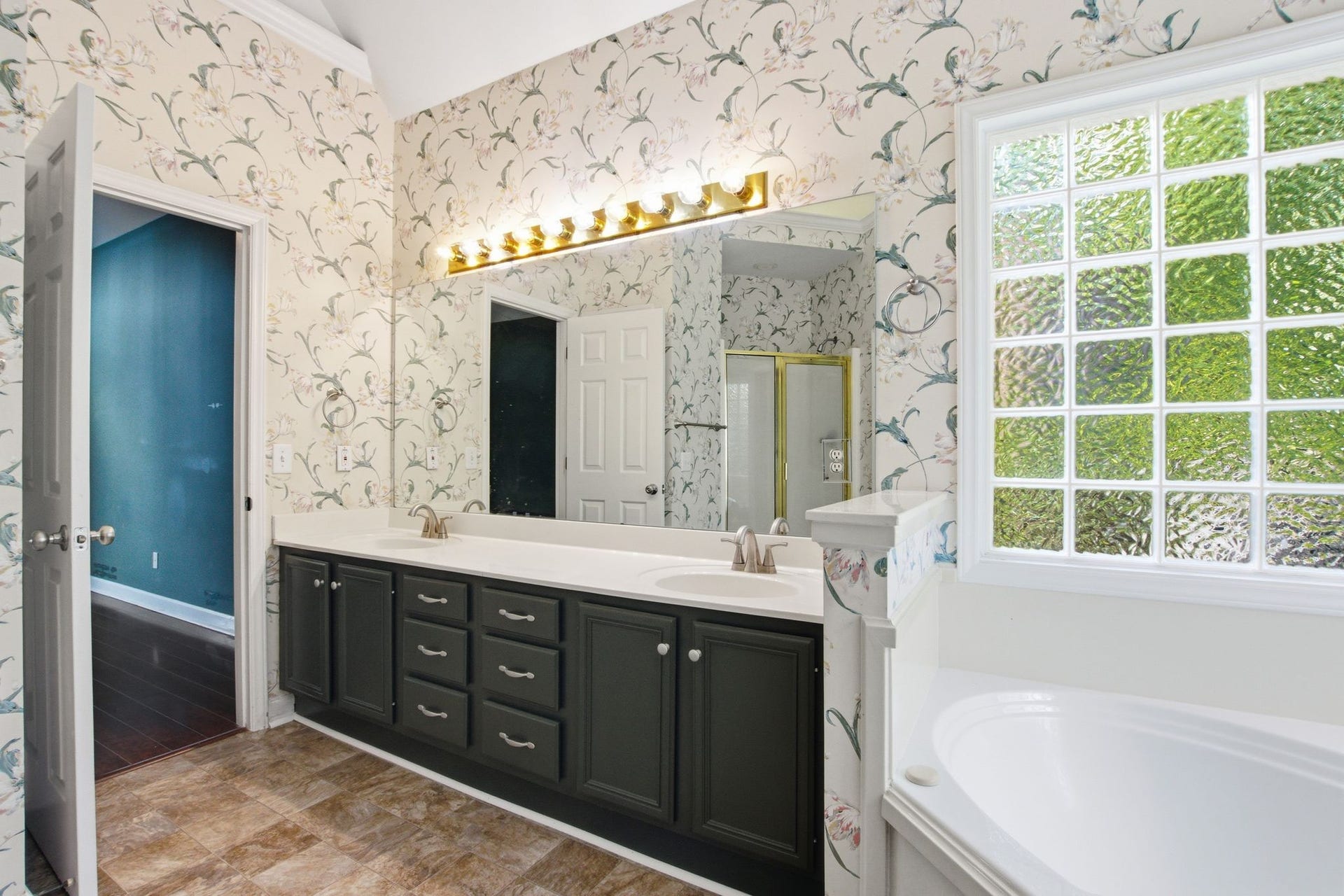 1823 Azure Way, Murfreesboro, TN 37128 1823 Azure Way, Murfreesboro, TN 37128