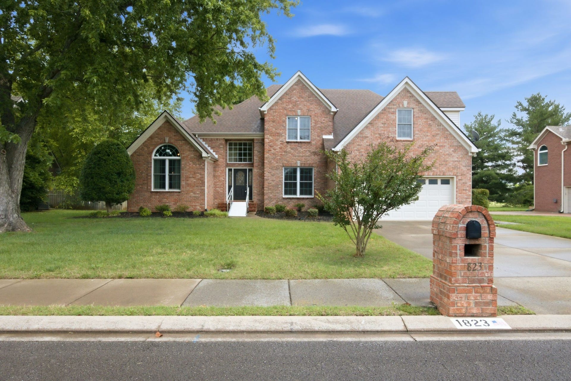 1823 Azure Way, Murfreesboro, TN 37128 1823 Azure Way, Murfreesboro, TN 37128