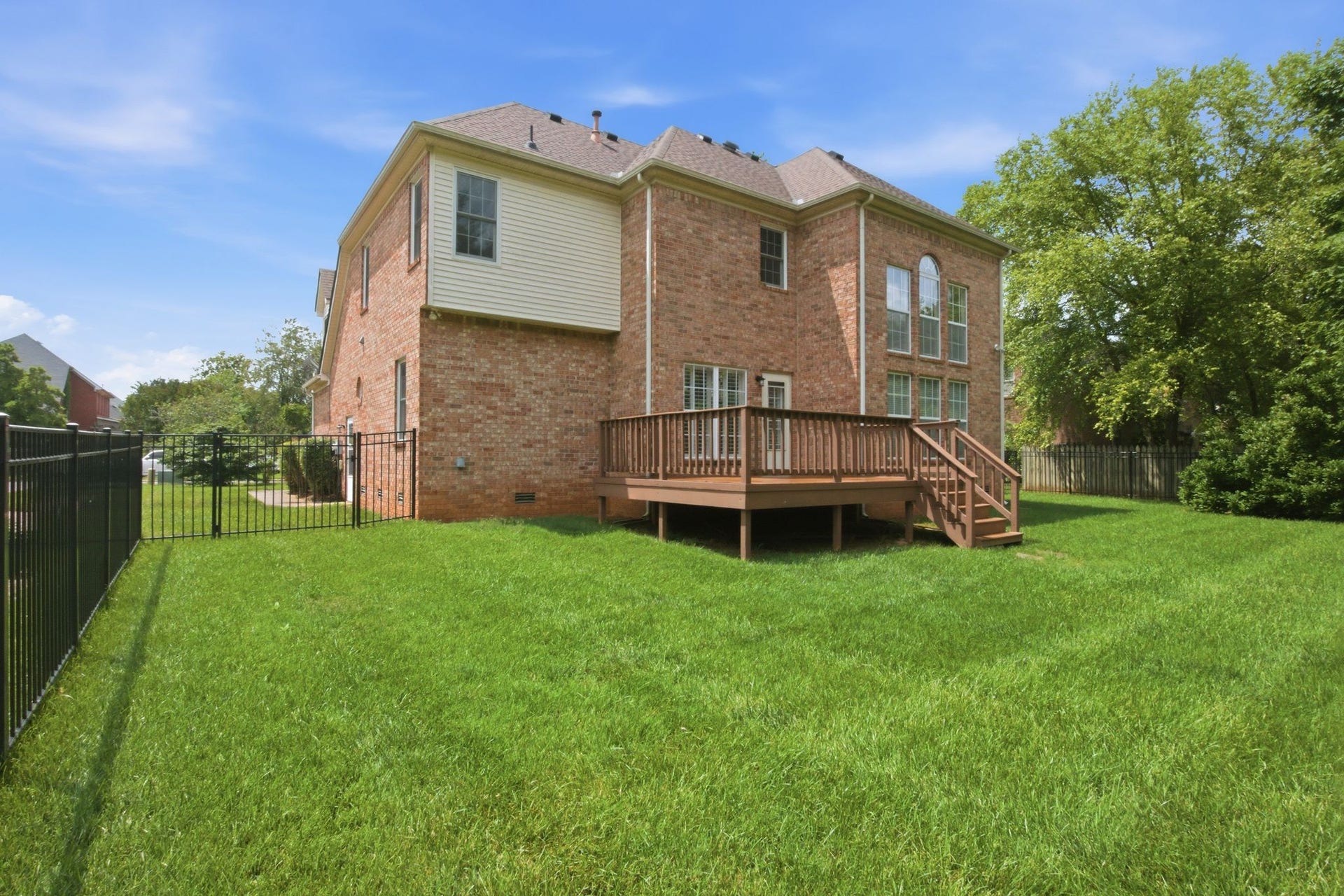 1823 Azure Way, Murfreesboro, TN 37128 1823 Azure Way, Murfreesboro, TN 37128