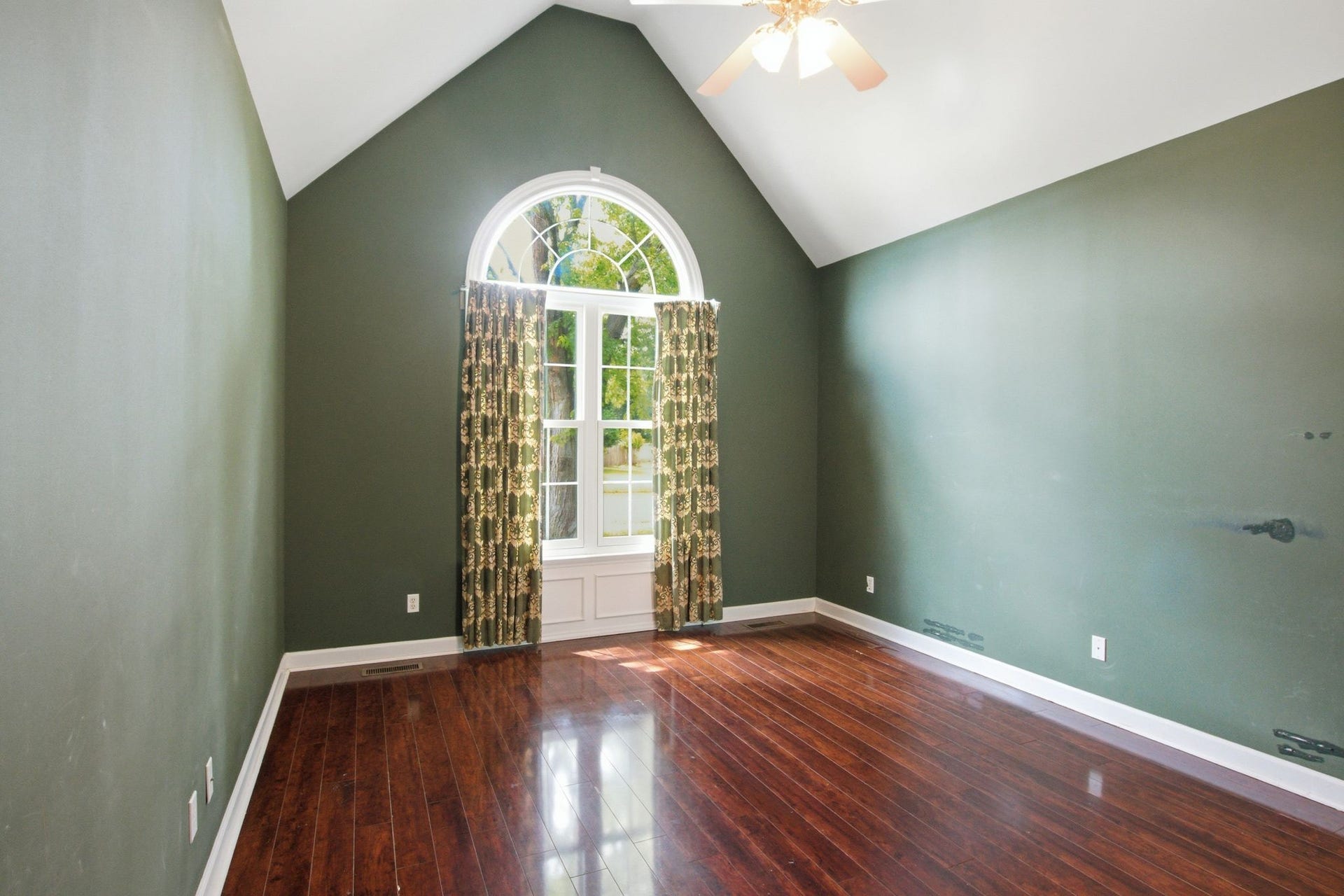 1823 Azure Way, Murfreesboro, TN 37128 1823 Azure Way, Murfreesboro, TN 37128